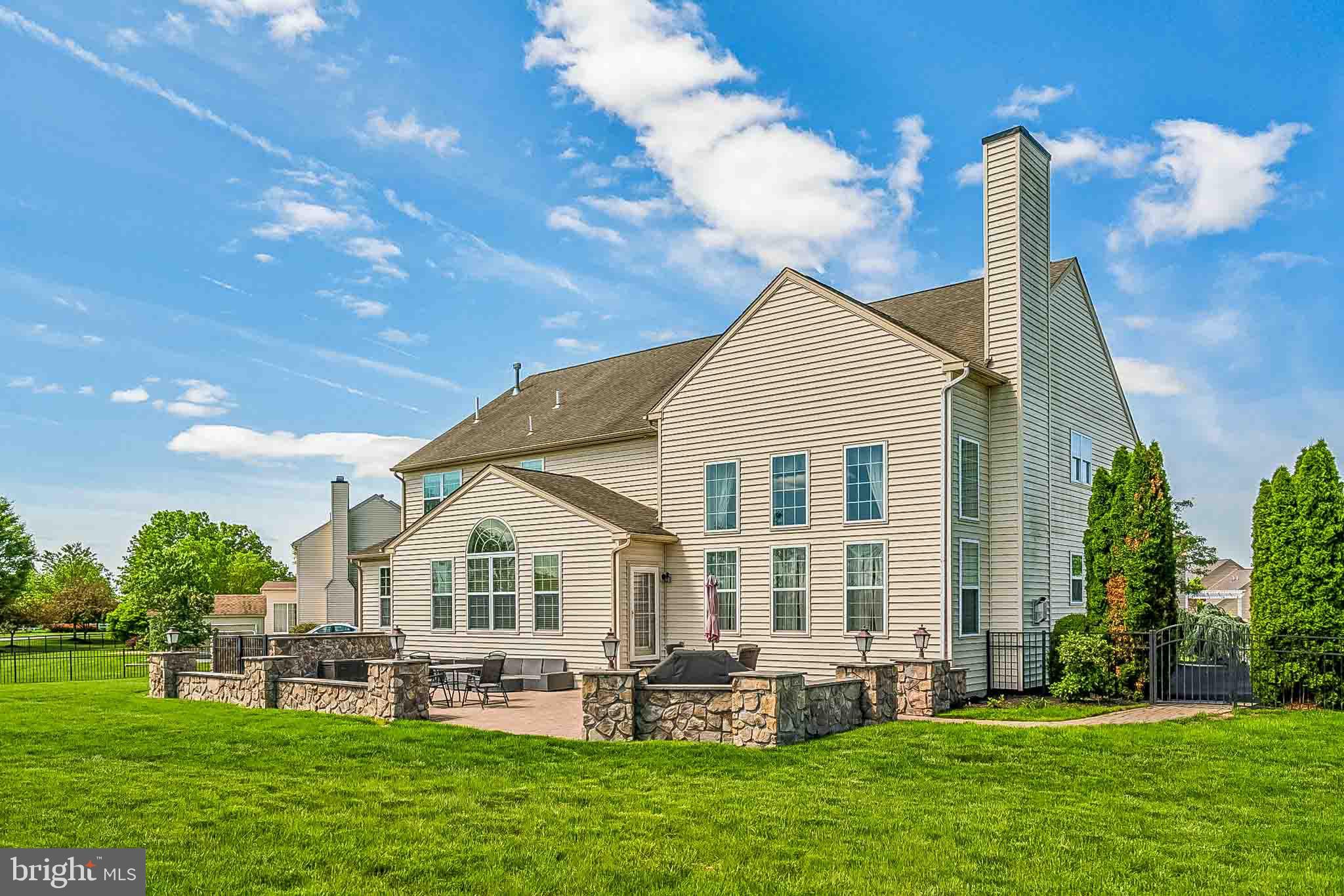 COUNTRY CLUB ESTS - Residential