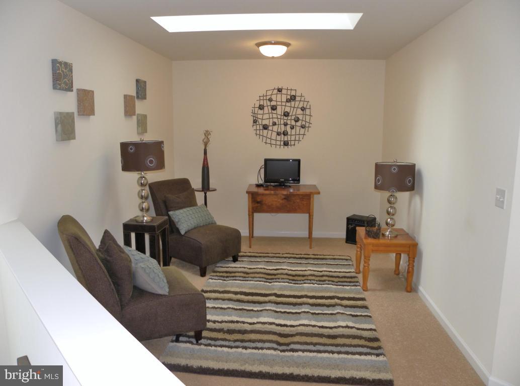 SUMMIT POINTE AT ELM TREE - Residential