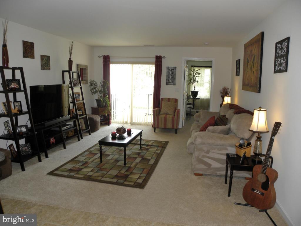 SUMMIT POINTE AT ELM TREE - Residential