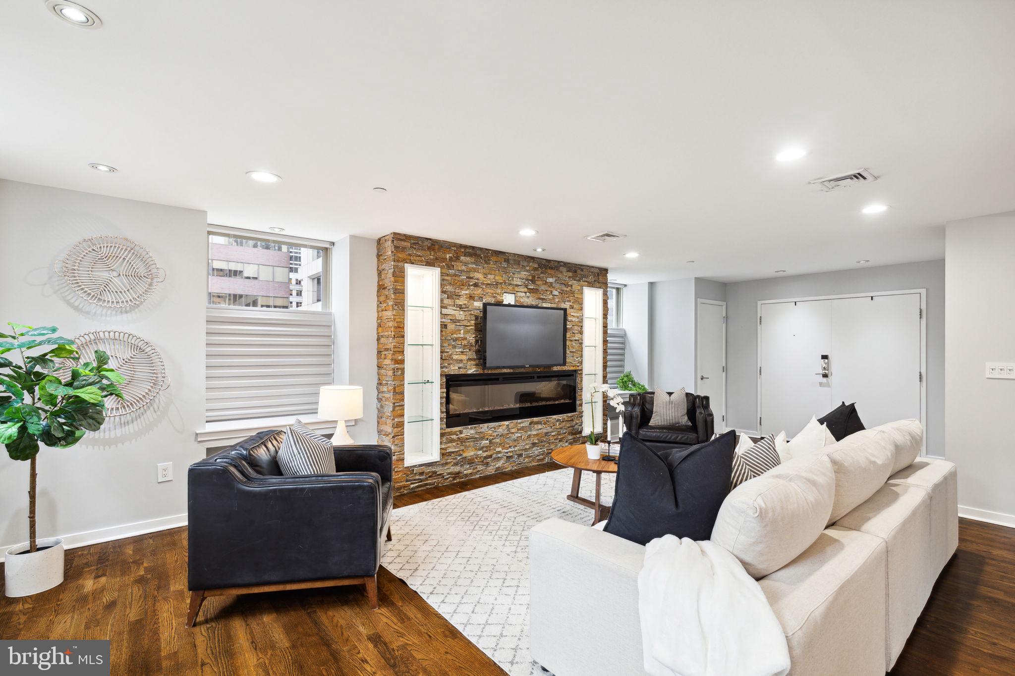 RITTENHOUSE SQUARE - Residential