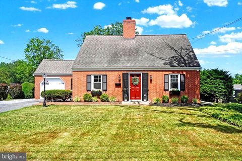 Photo of 325 Stony Battery Road, Landisville, PA 17538 (MLS # PALA2053412)