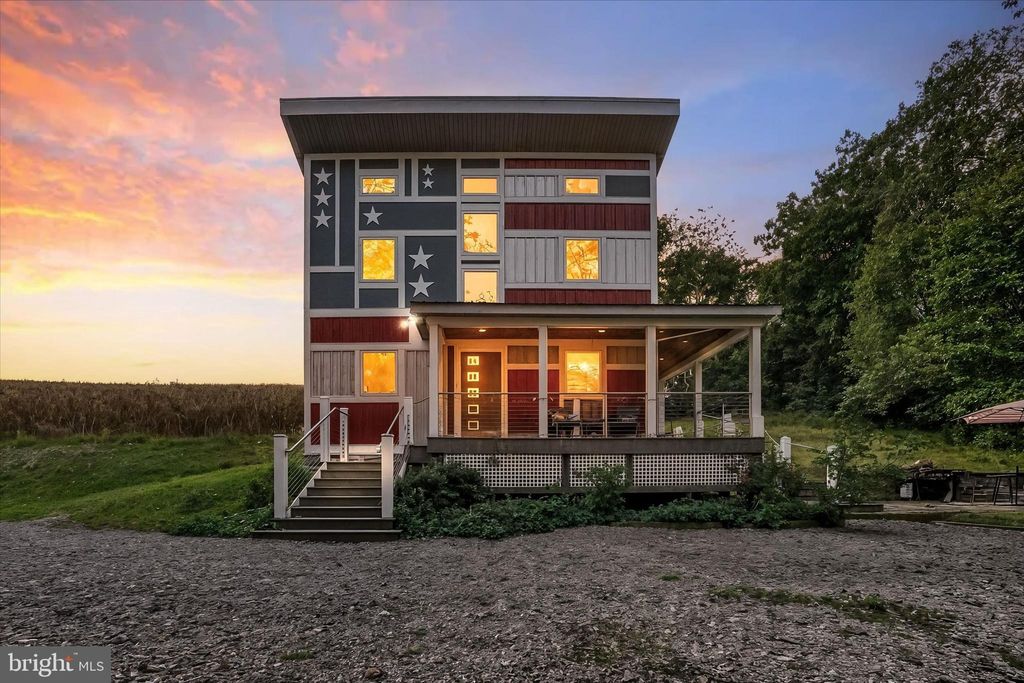 Photo of 293 Grove Road, DELTA, PA 17314 (MLS # PAYK2091102)
