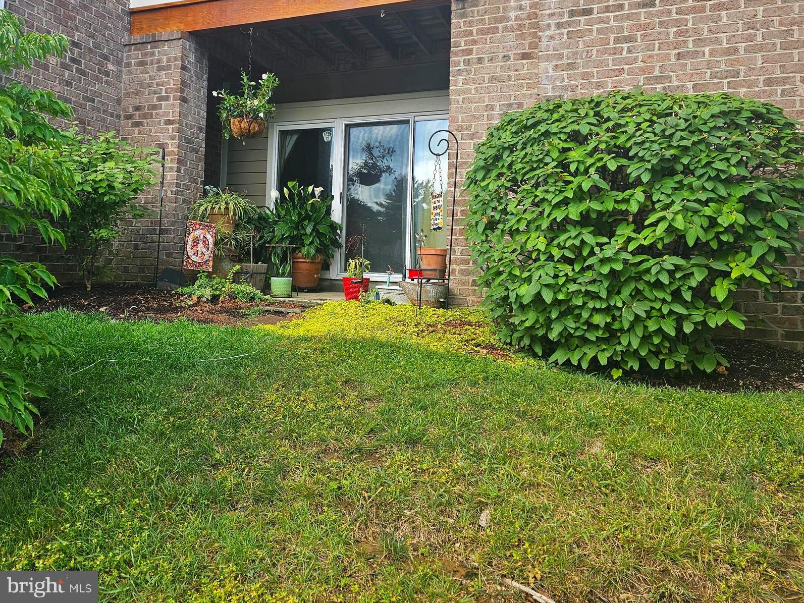 605 ADMIRAL DRIVE 102