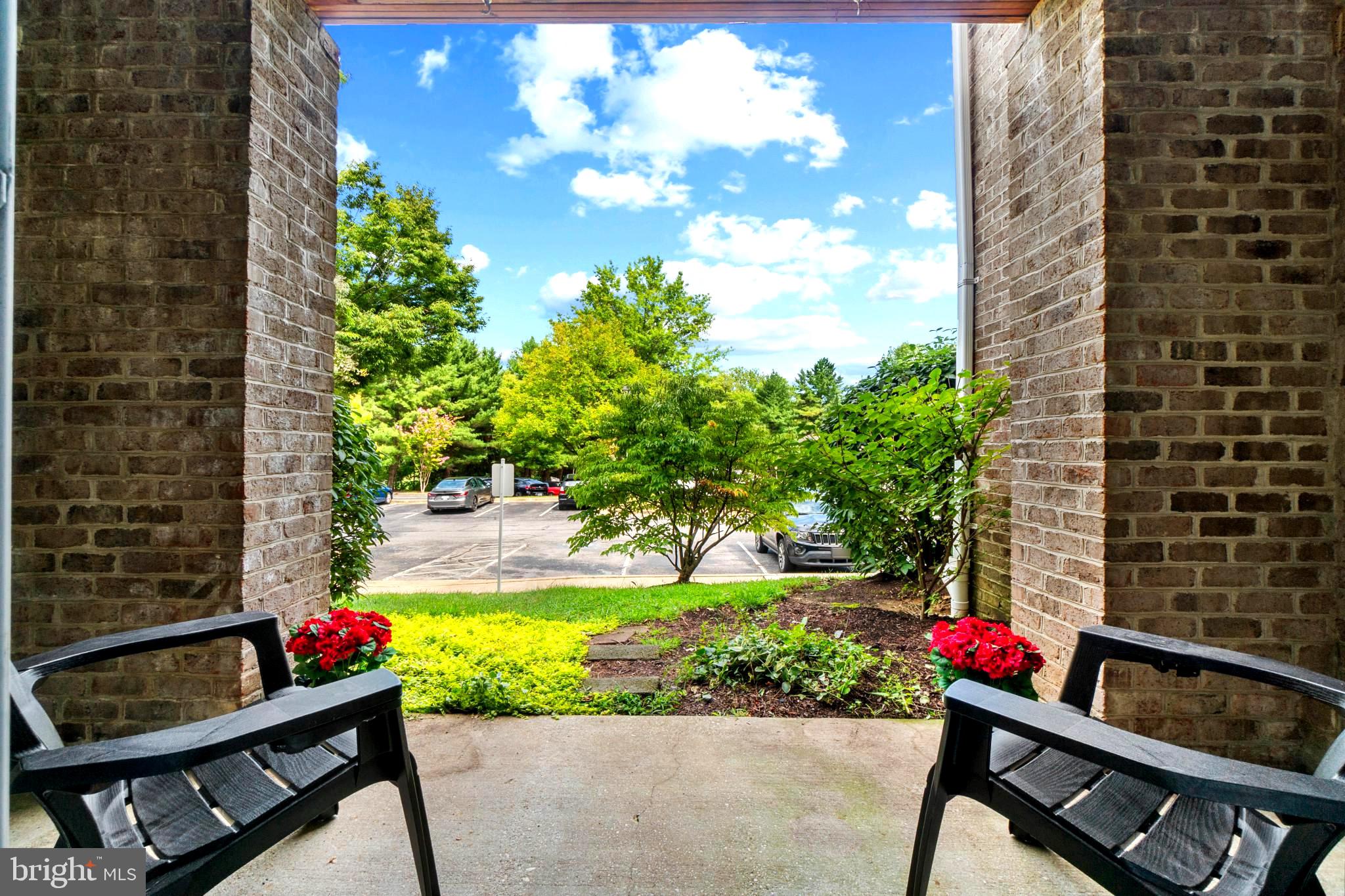 605 ADMIRAL DRIVE A 102