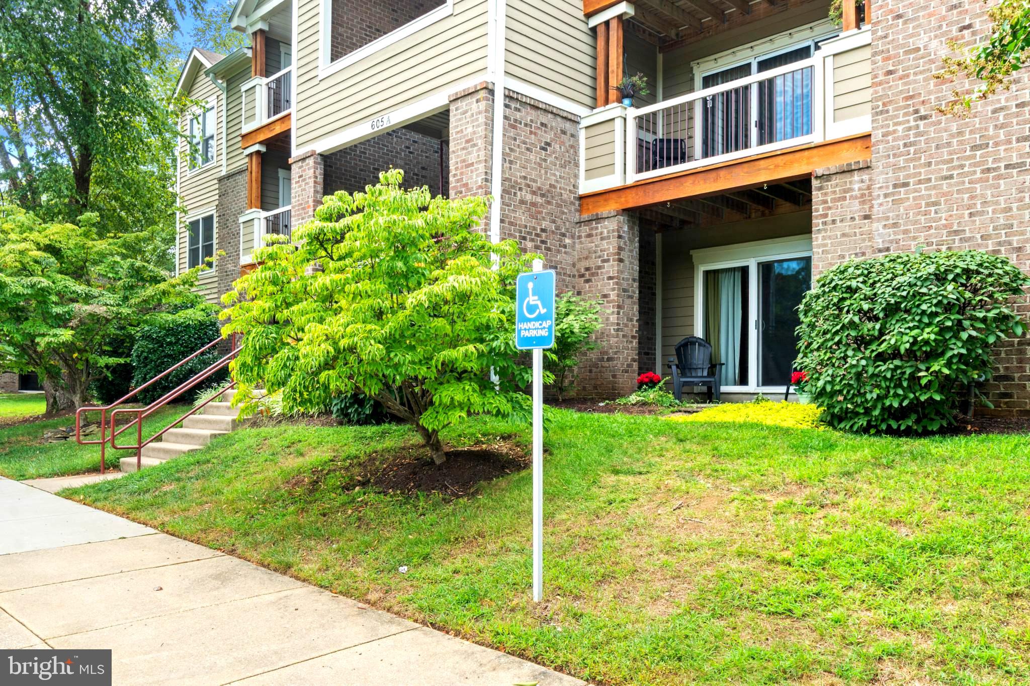 605 ADMIRAL DRIVE A 102