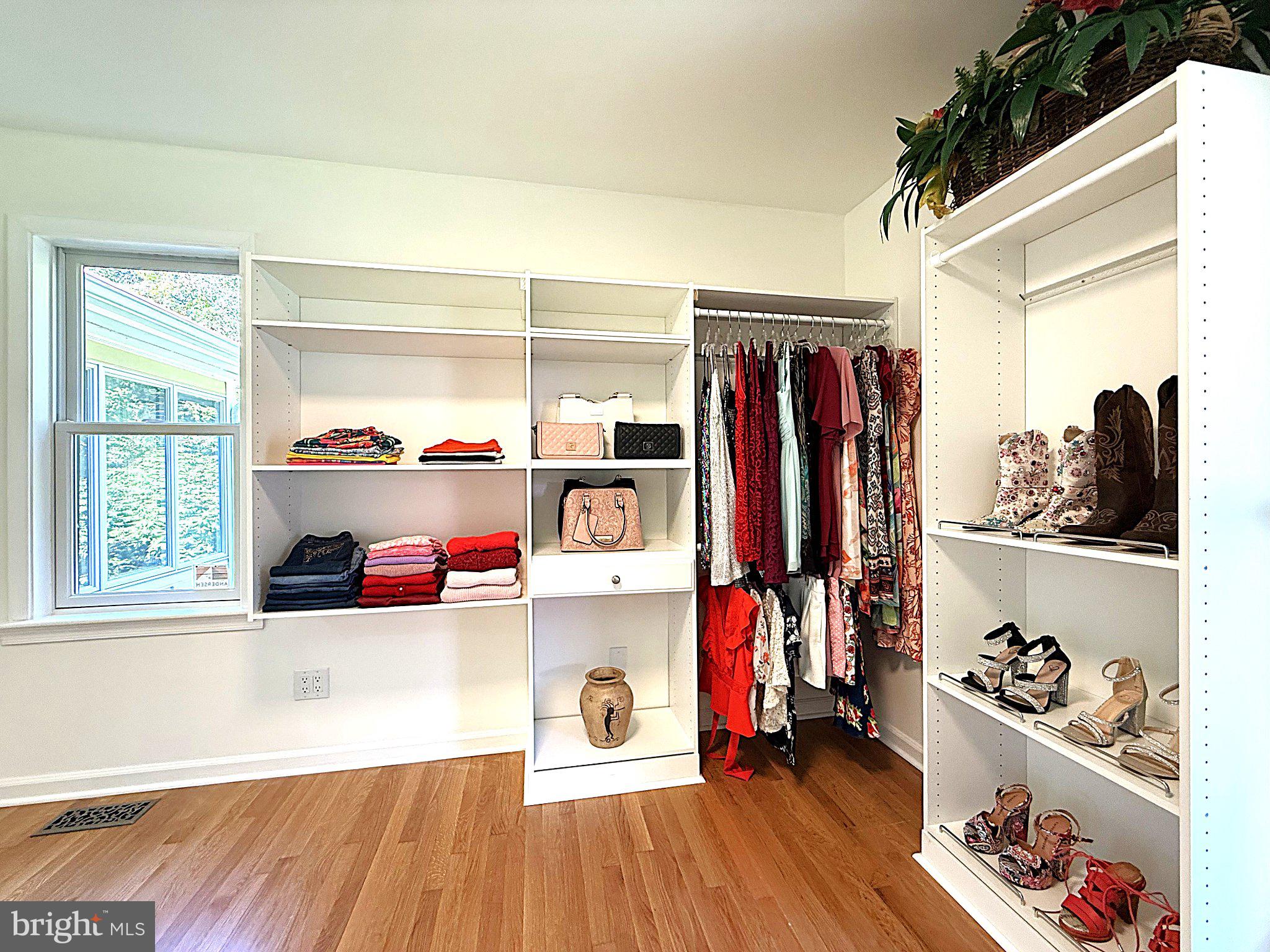 DRUM POINT - Residential