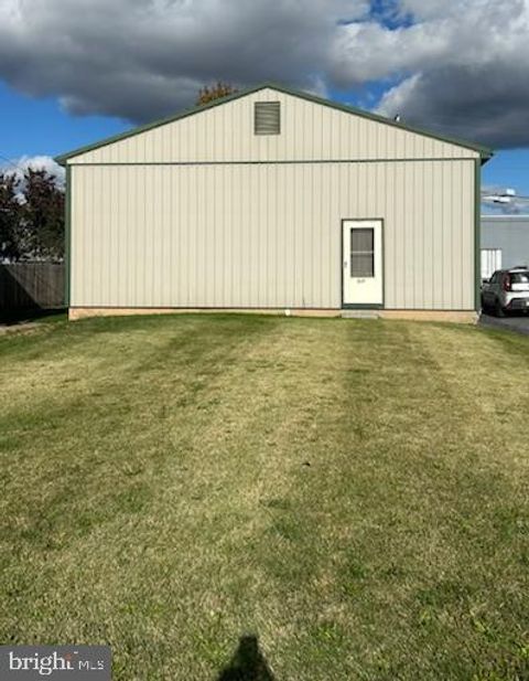 Photo of 217 S Main Street, LEWISTOWN, PA 17044 (MLS # PAMF2052624) Photo of 217 S Main Street, LEWISTOWN, PA 17044 (MLS # PAMF2052624)