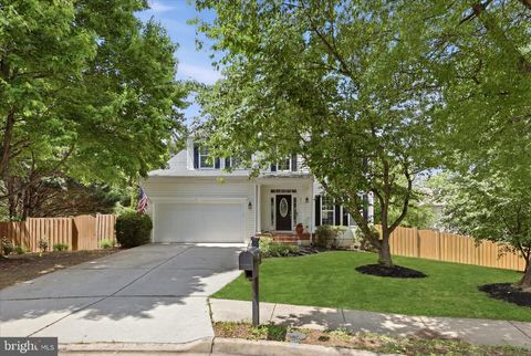 Photo of 624 Newington Place NE, LEESBURG, VA 20176 (MLS # VALO2125040)