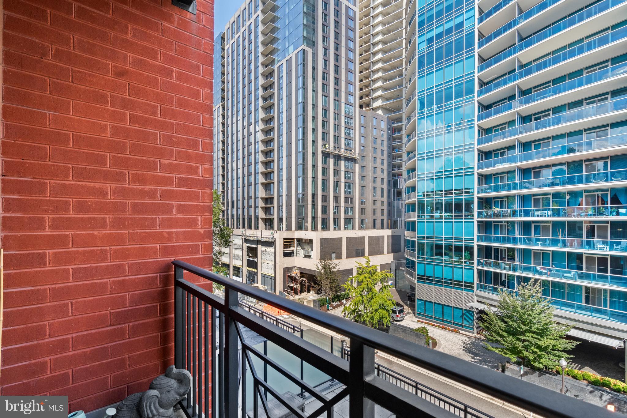 KEY AND NASH - Residential