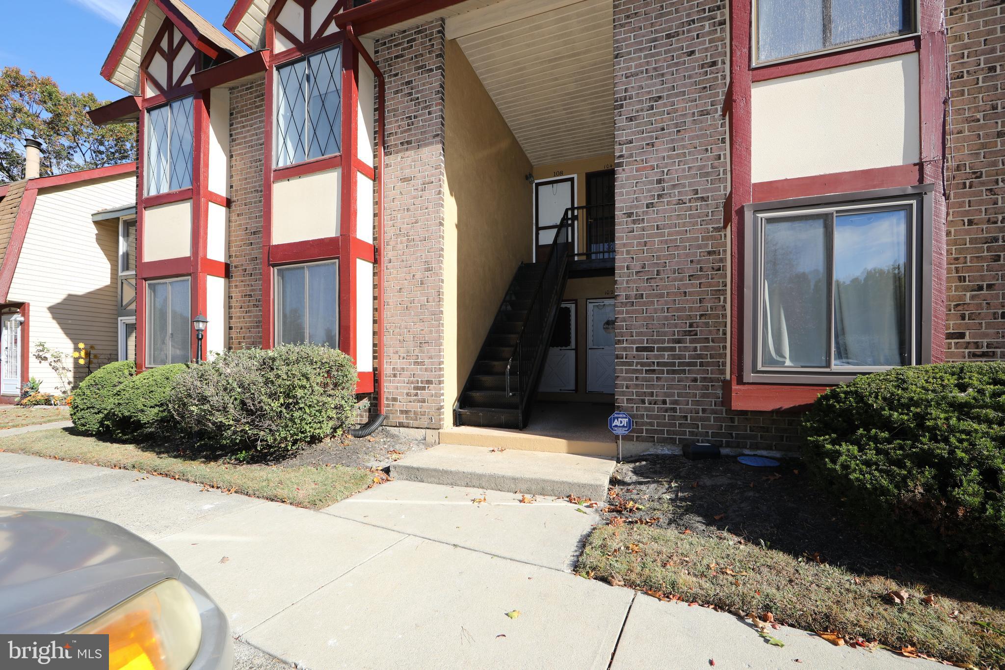 108 CHELSEA CIRCLE