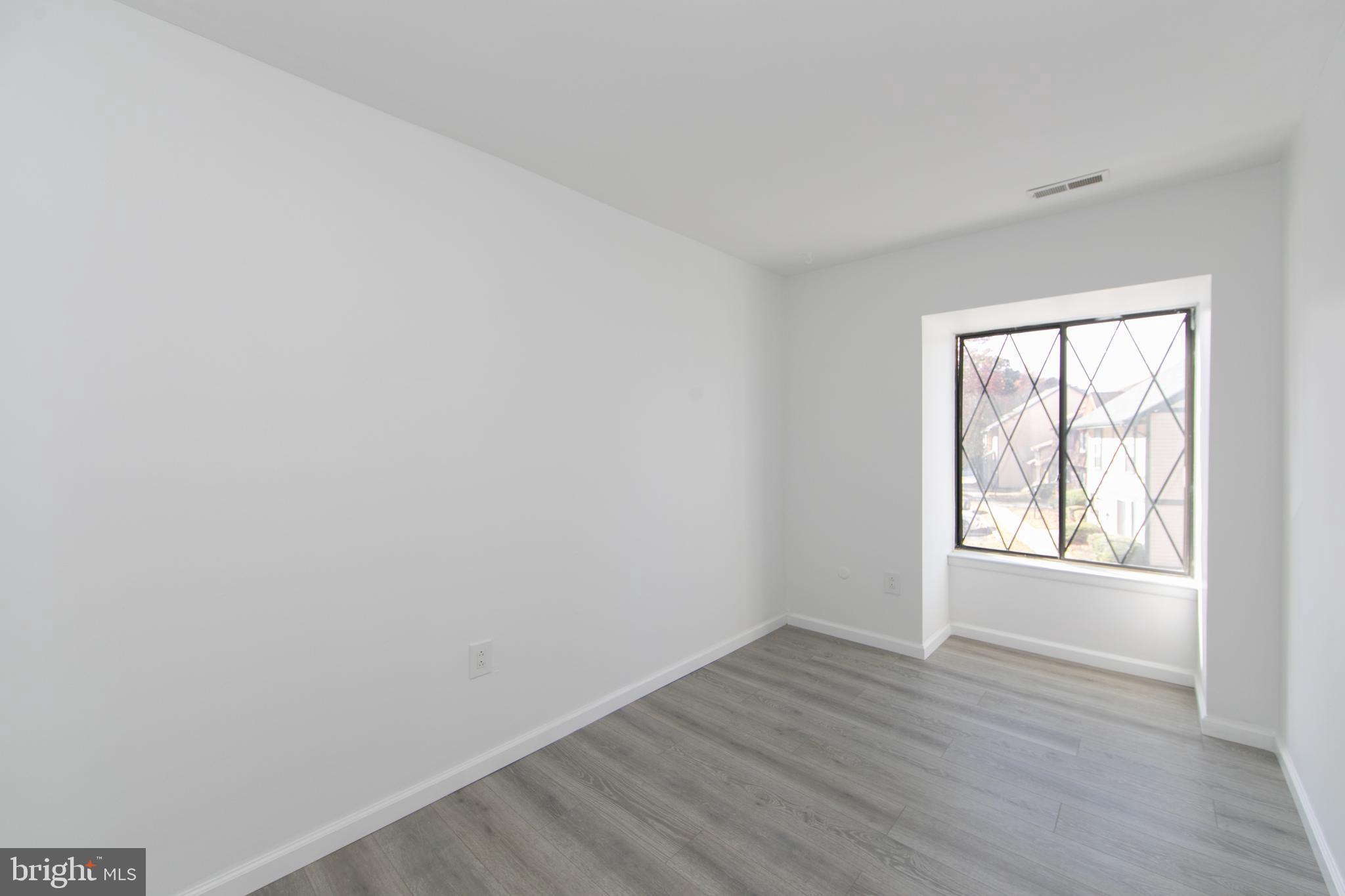 HERITAGE SQUARE - Residential