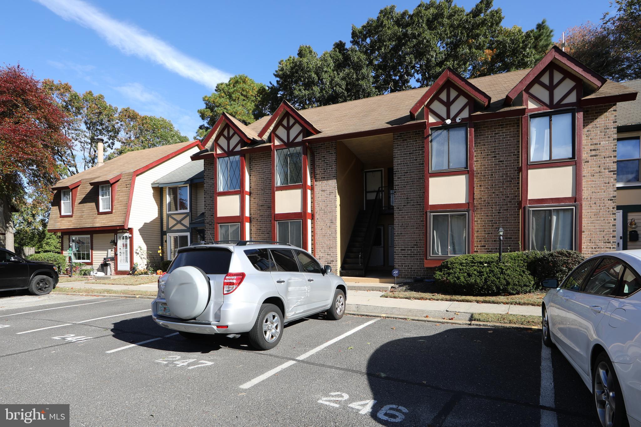 108 CHELSEA CIRCLE