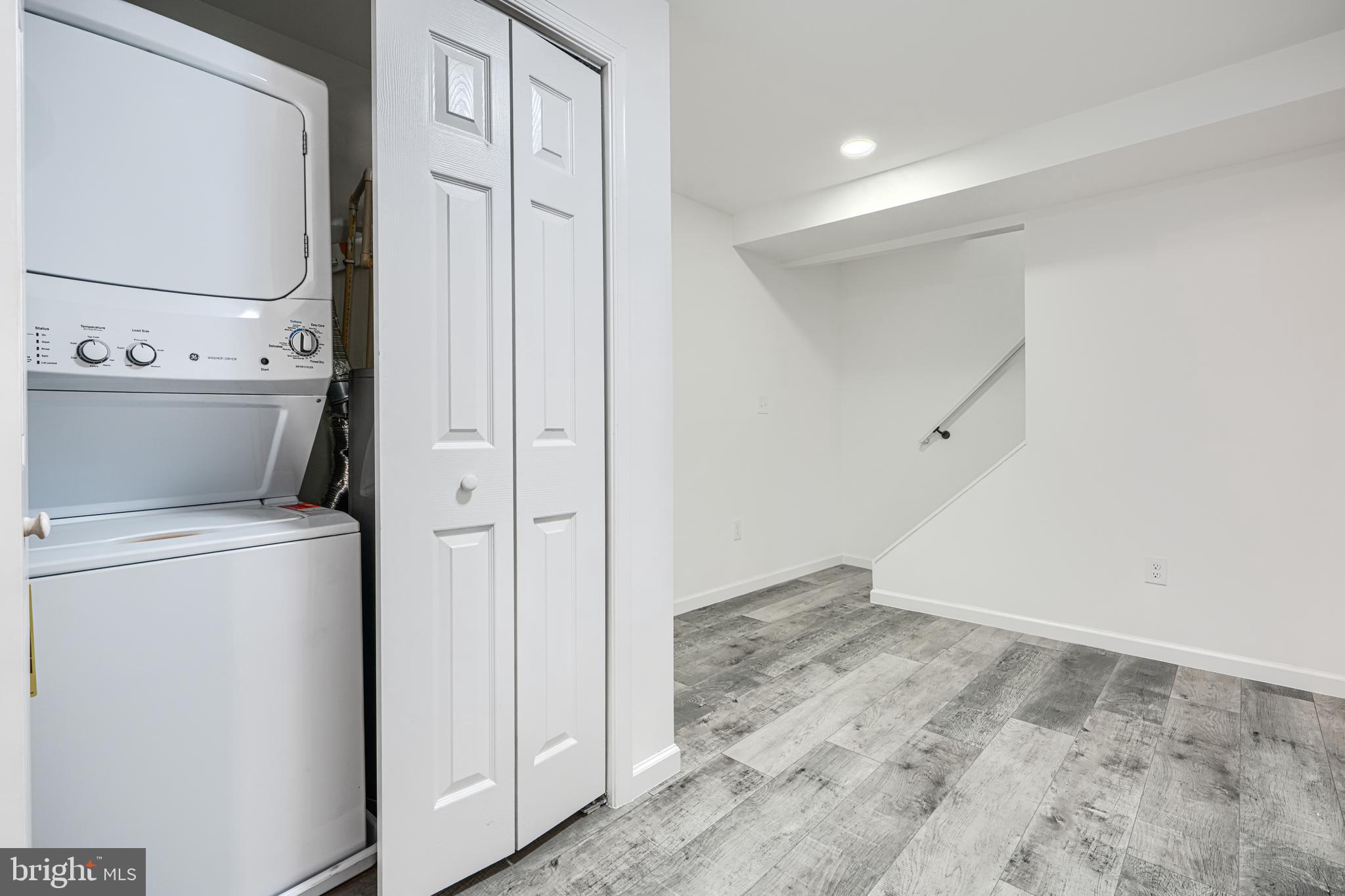 HOLLINS MARKET - Commercial Sale