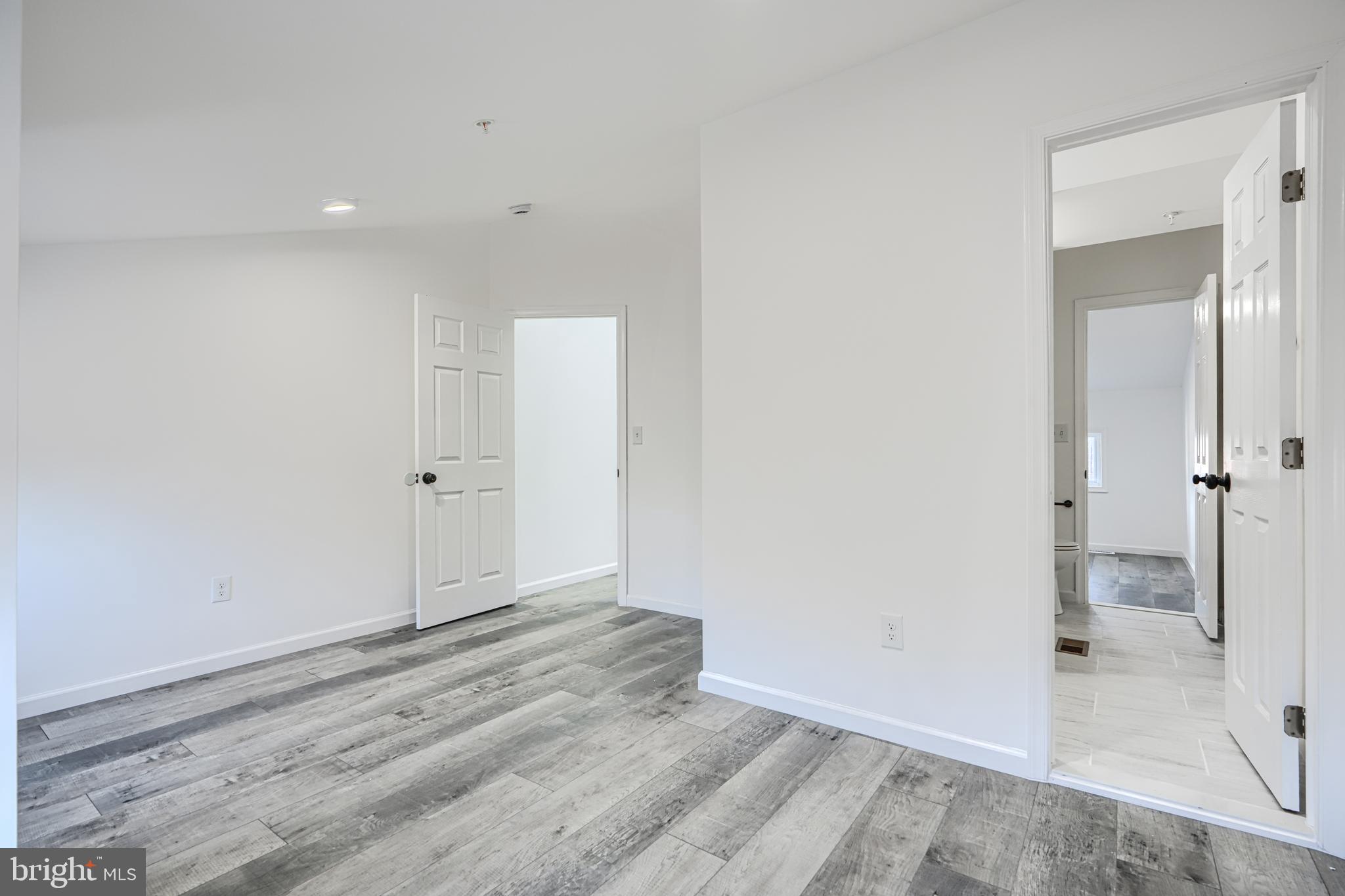 HOLLINS MARKET - Commercial Sale