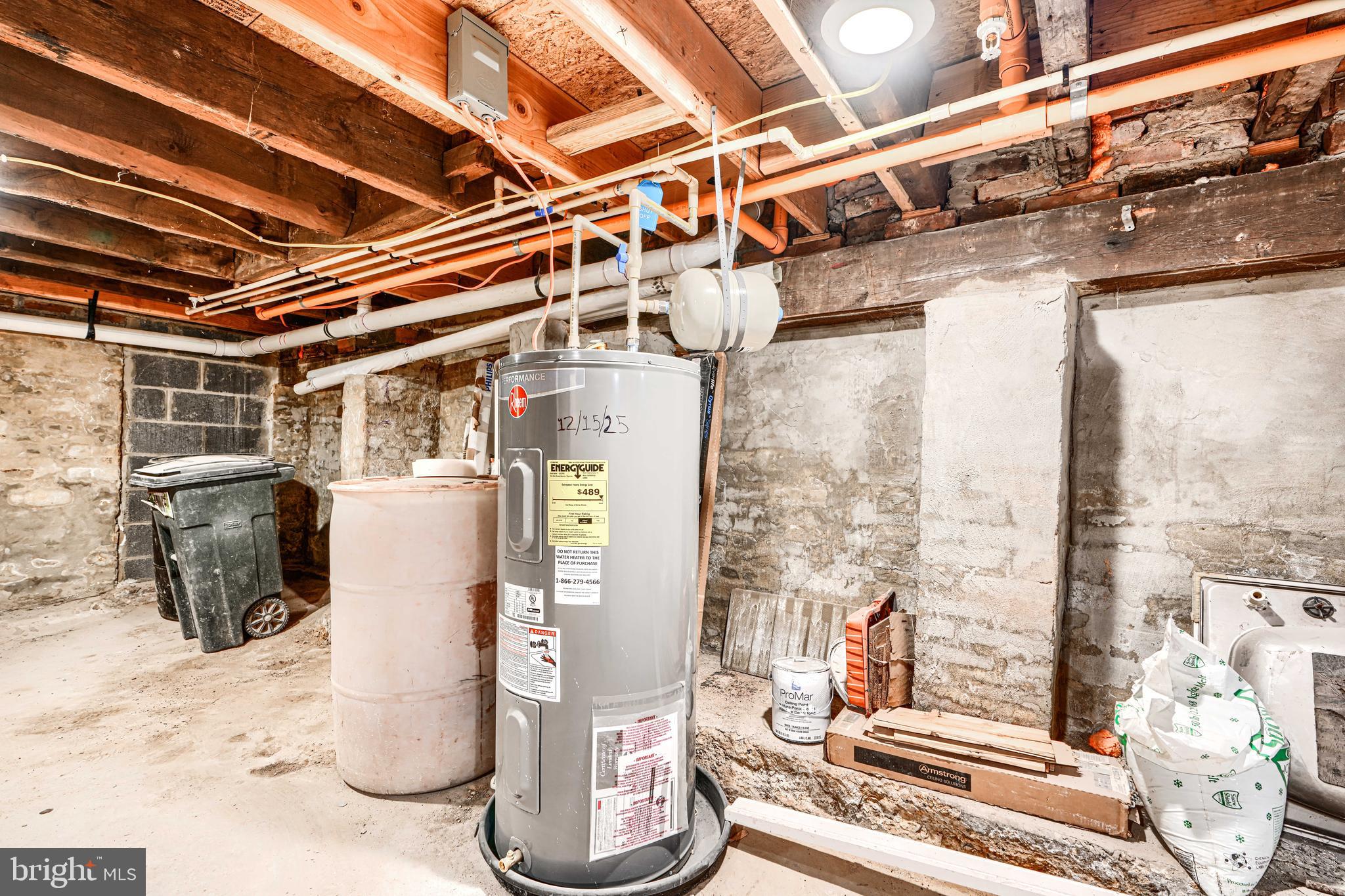 HOLLINS MARKET - Commercial Sale