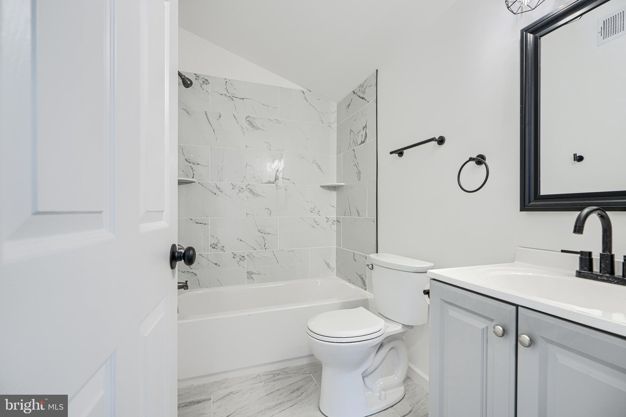 HOLLINS MARKET - Commercial Sale