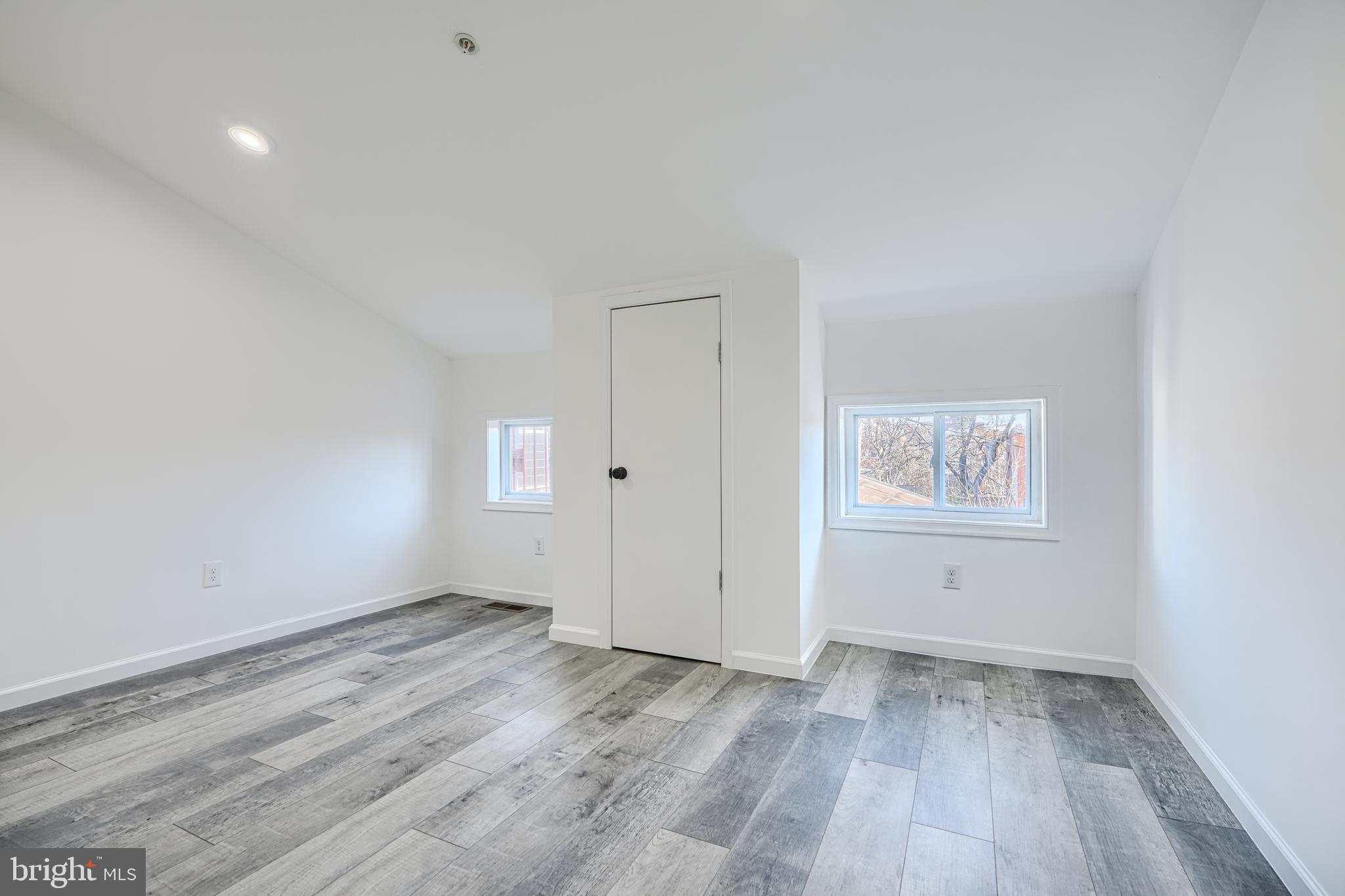 HOLLINS MARKET - Commercial Sale