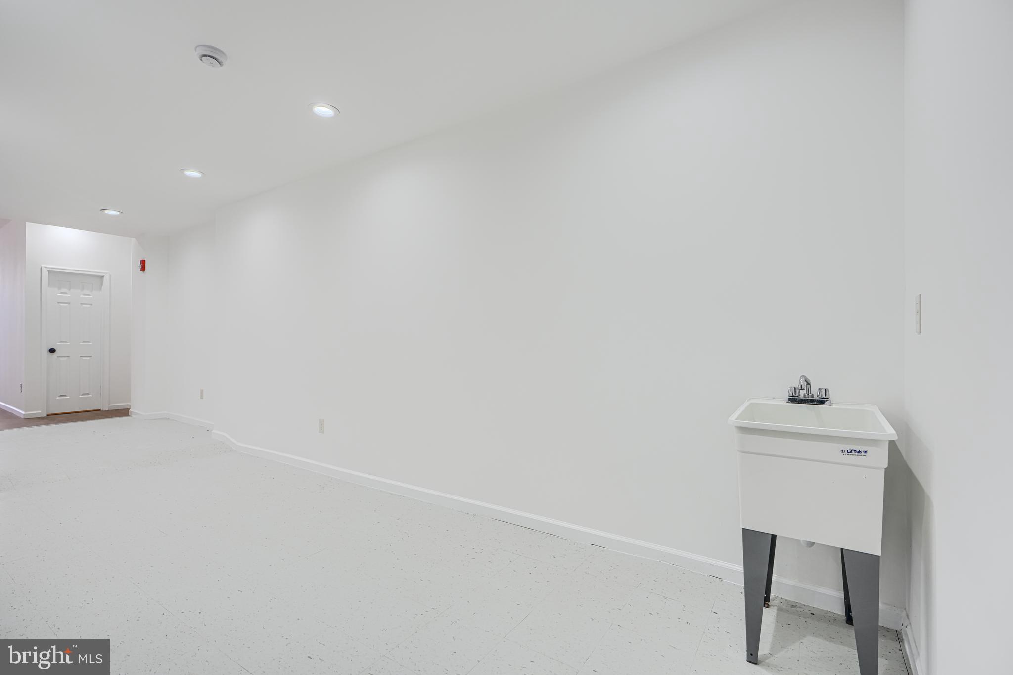 HOLLINS MARKET - Commercial Sale