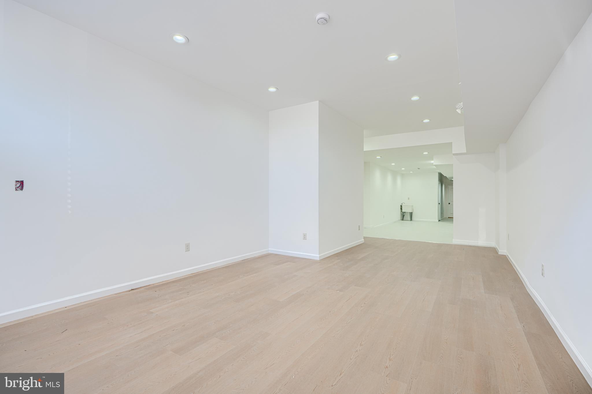 HOLLINS MARKET - Commercial Sale