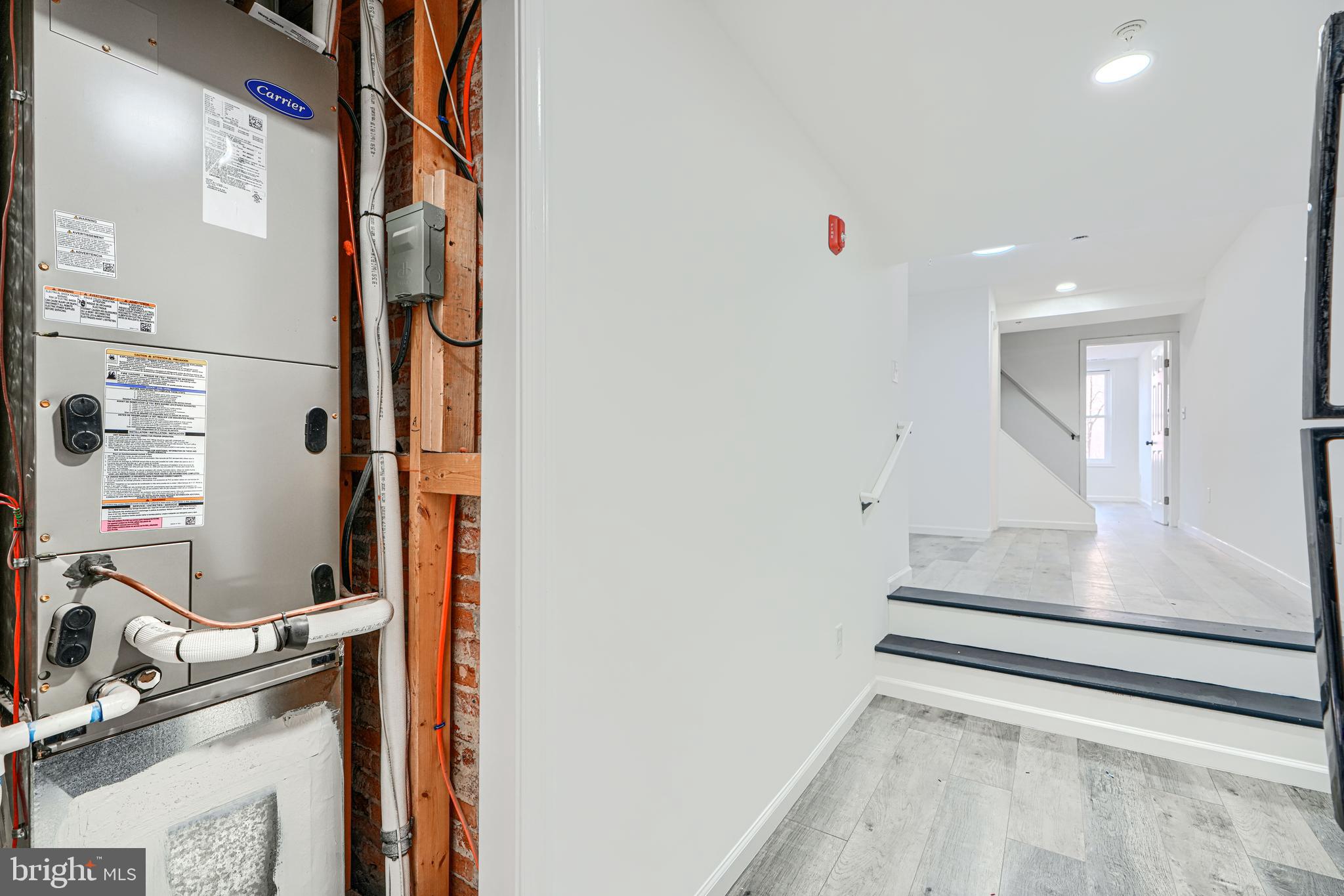 HOLLINS MARKET - Commercial Sale