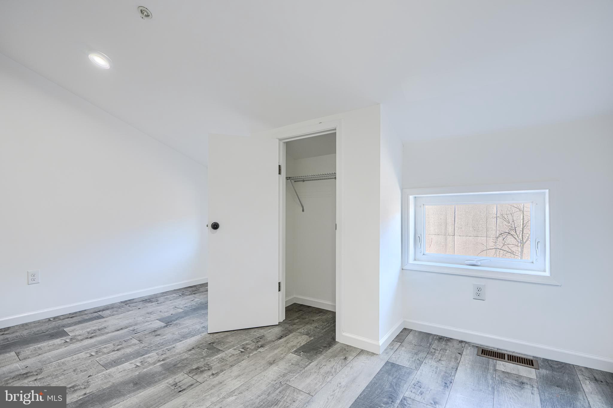 HOLLINS MARKET - Commercial Sale