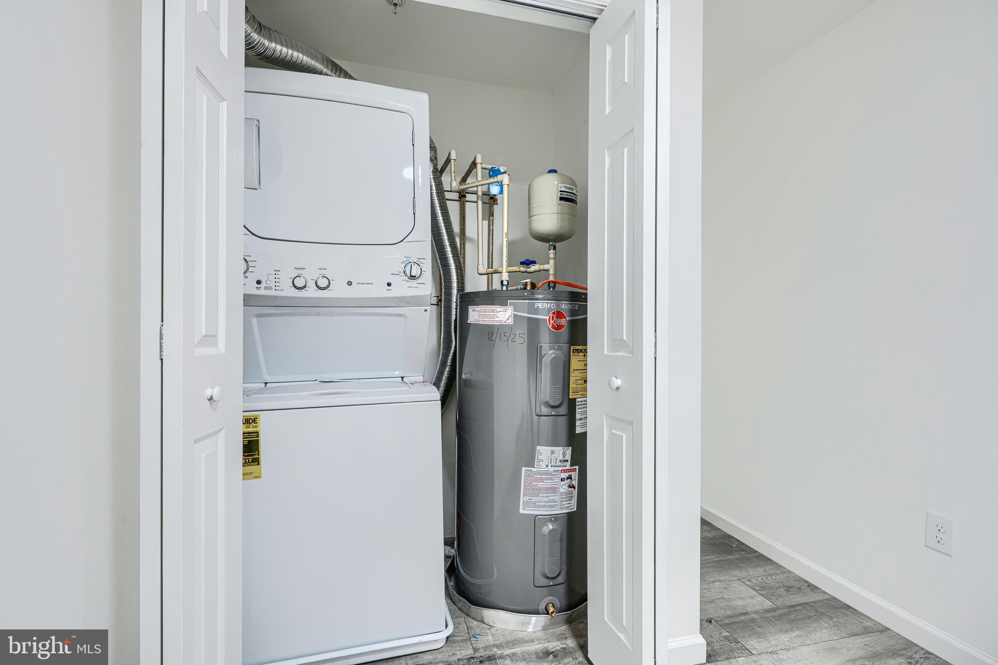 HOLLINS MARKET - Commercial Sale