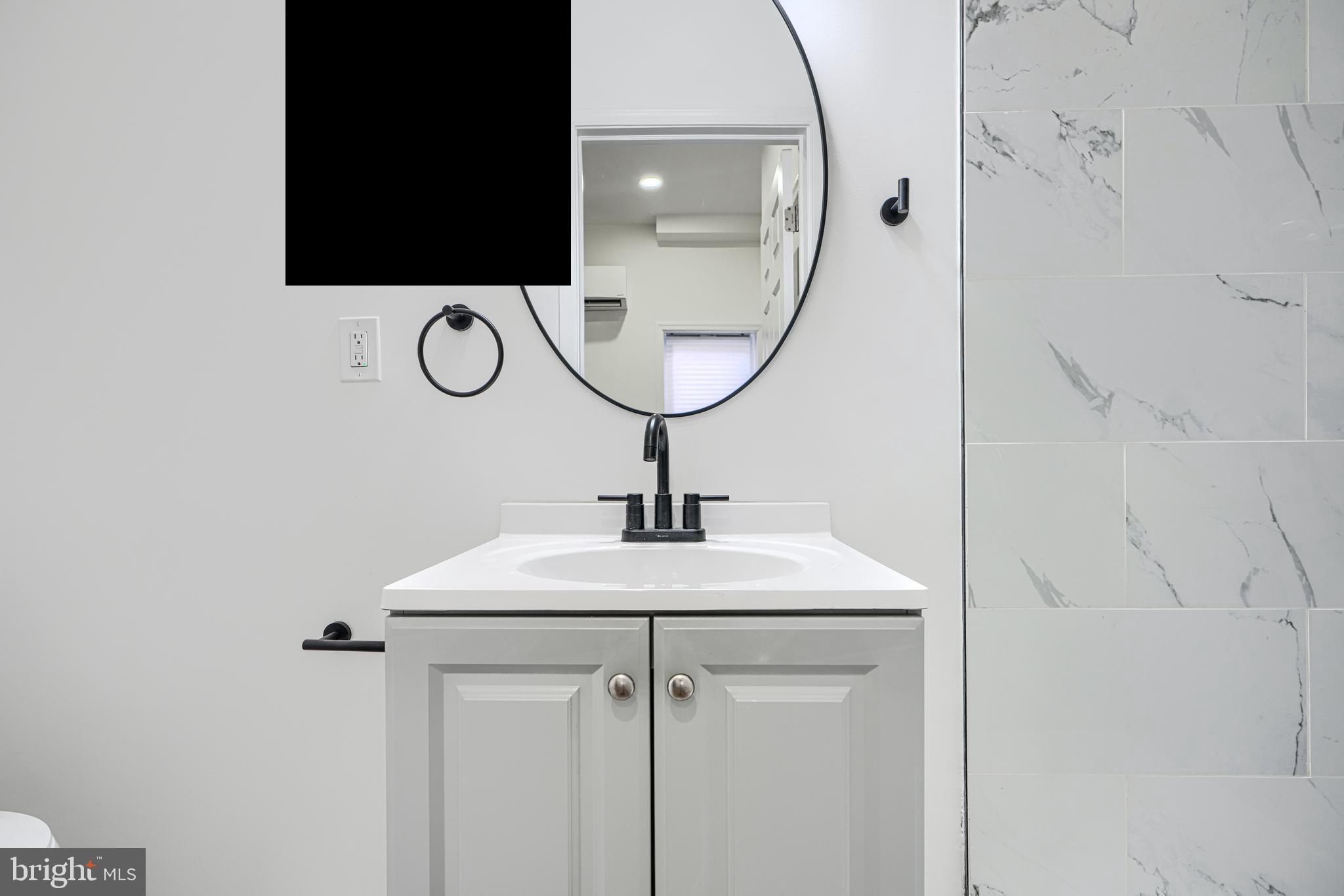 HOLLINS MARKET - Commercial Sale