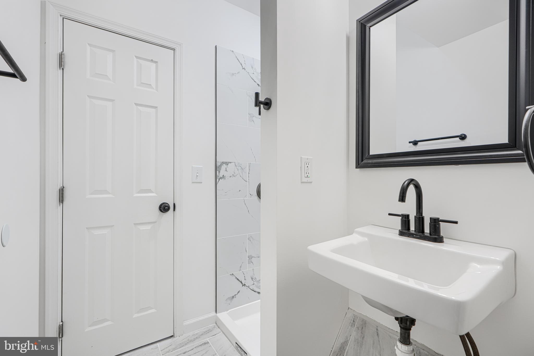 HOLLINS MARKET - Commercial Sale