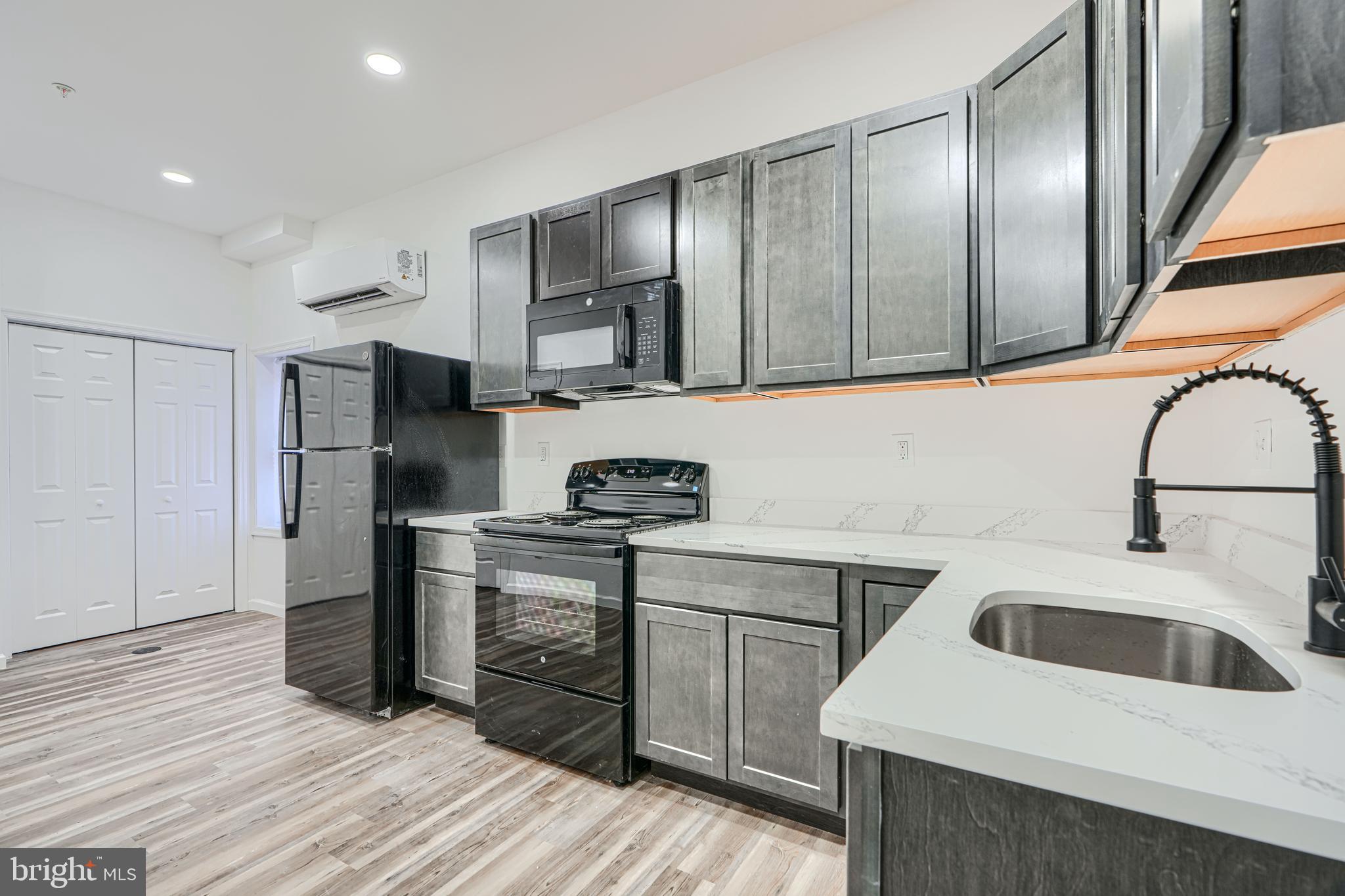 HOLLINS MARKET - Commercial Sale