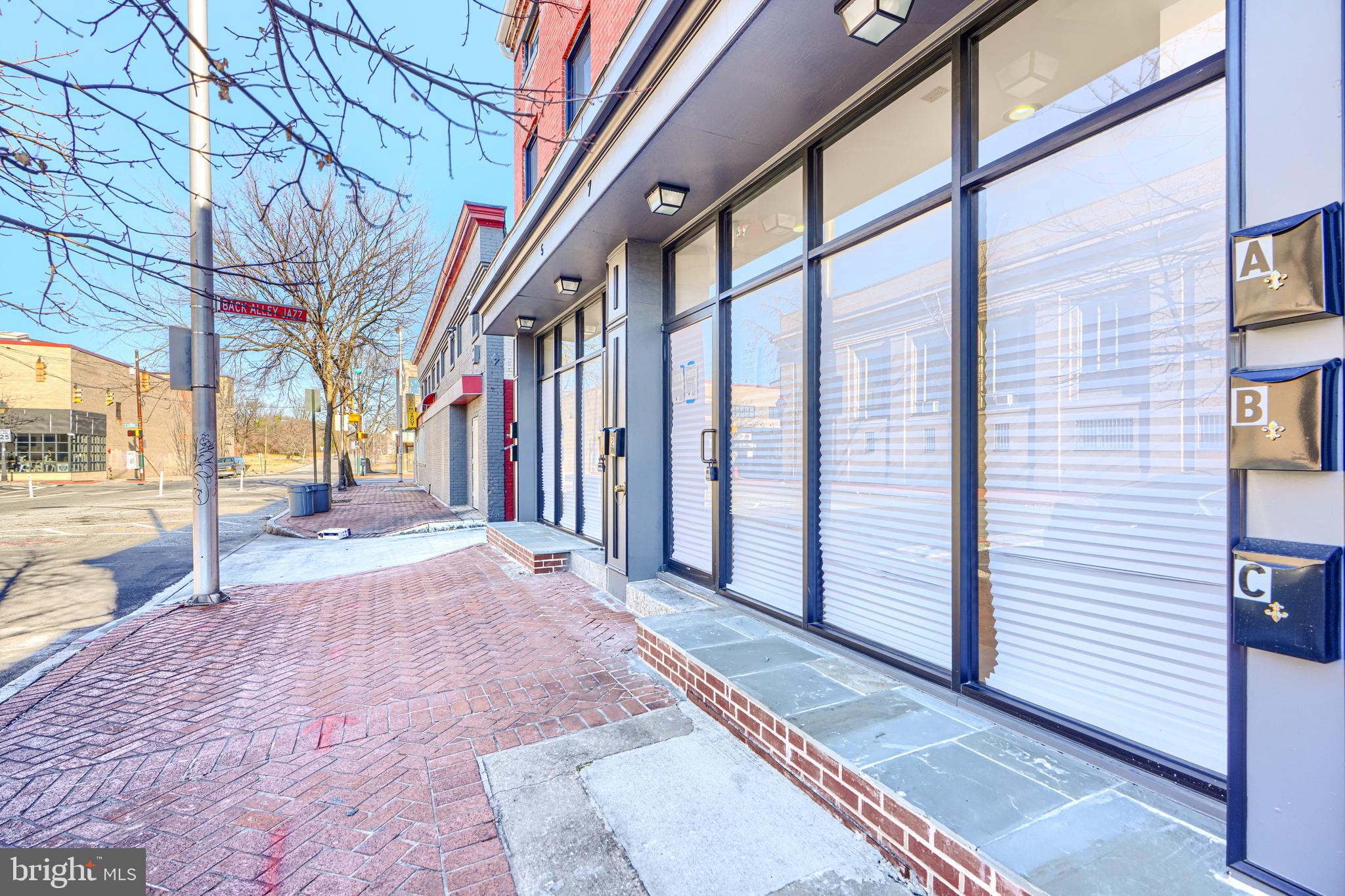 HOLLINS MARKET - Commercial Sale