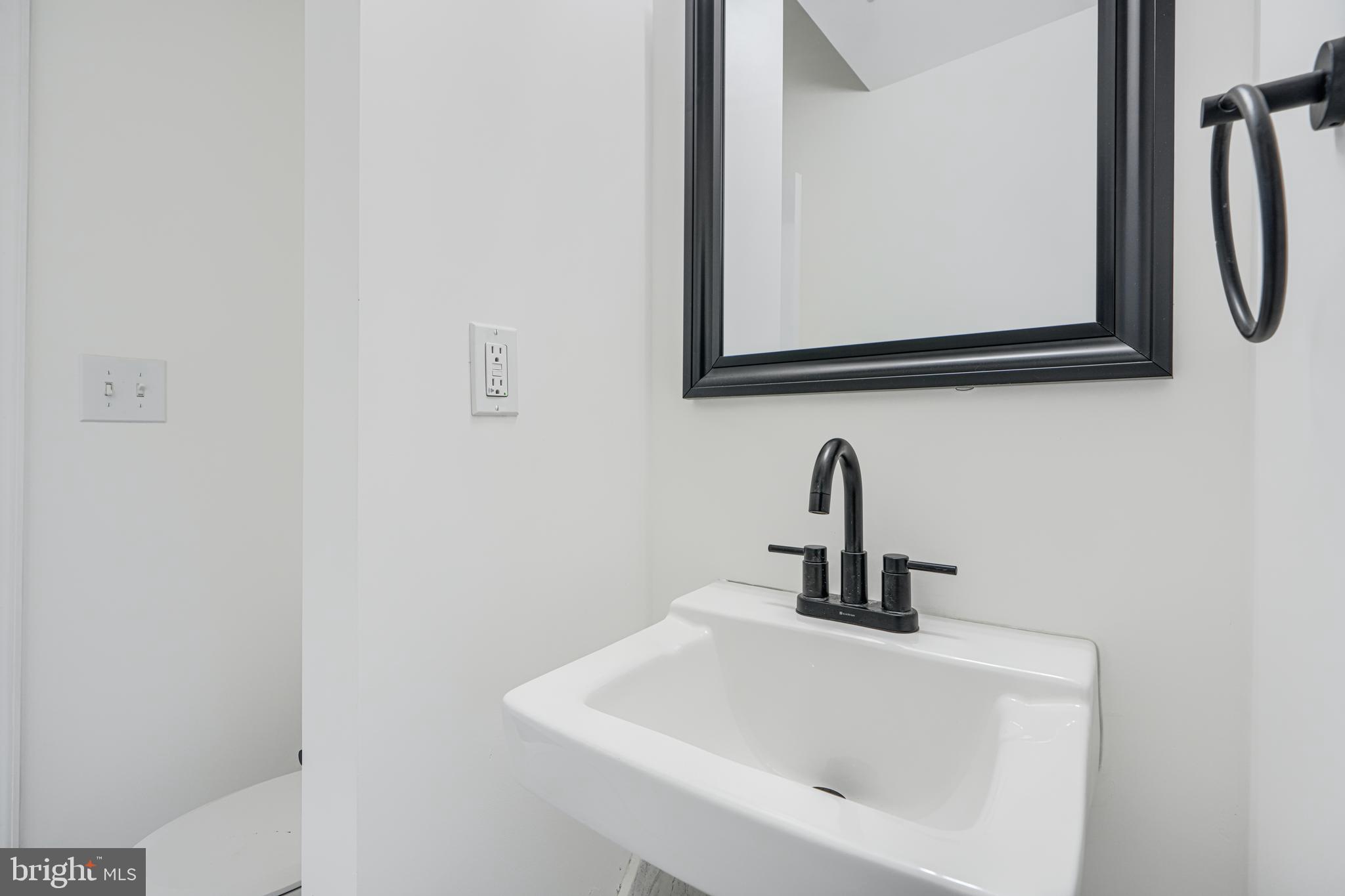 HOLLINS MARKET - Commercial Sale