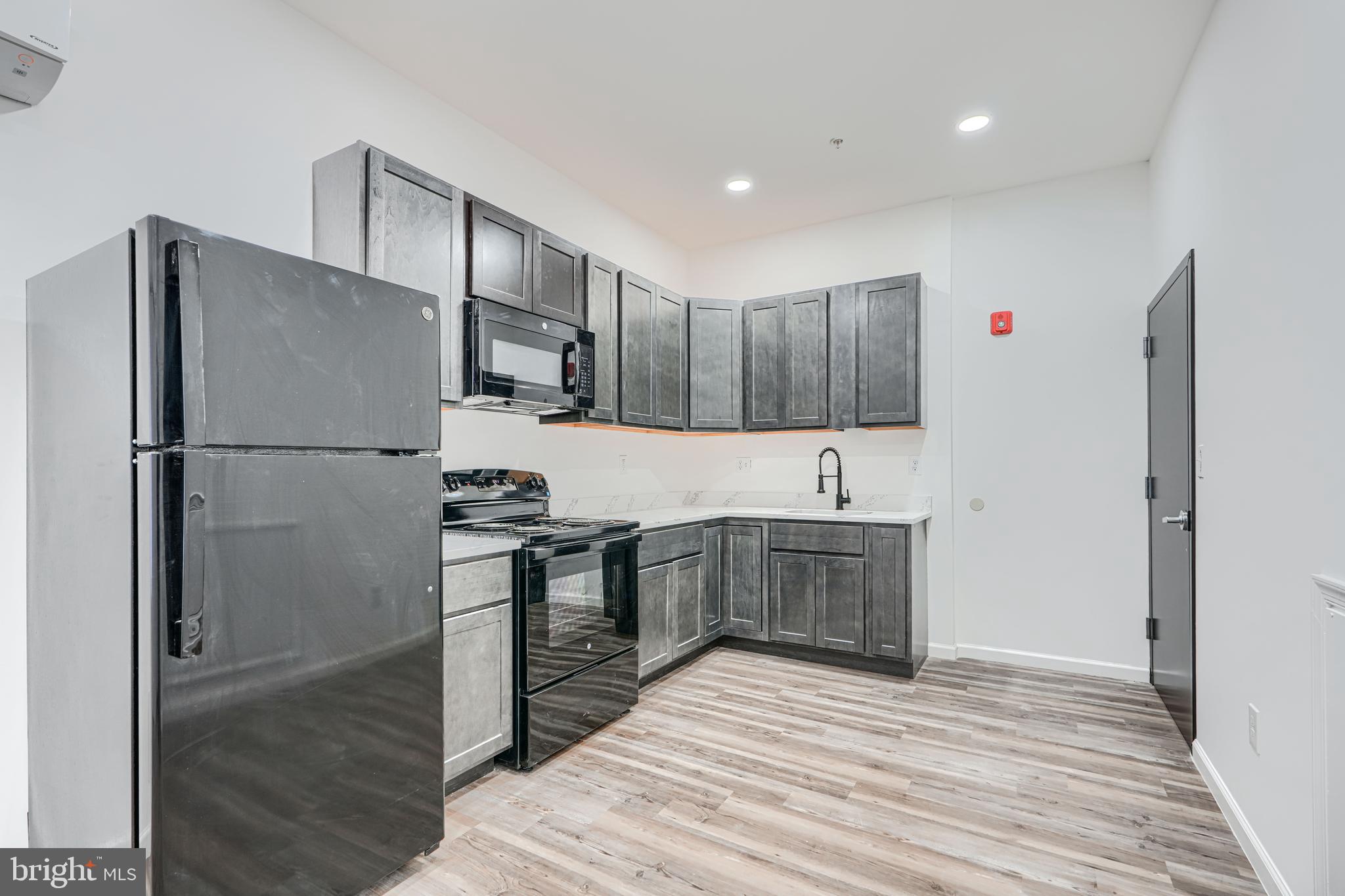 HOLLINS MARKET - Commercial Sale