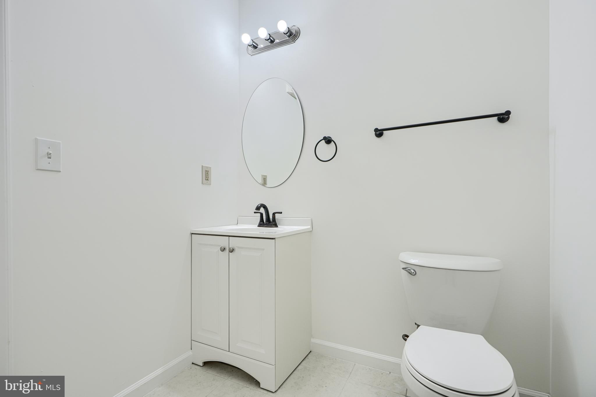 HOLLINS MARKET - Commercial Sale