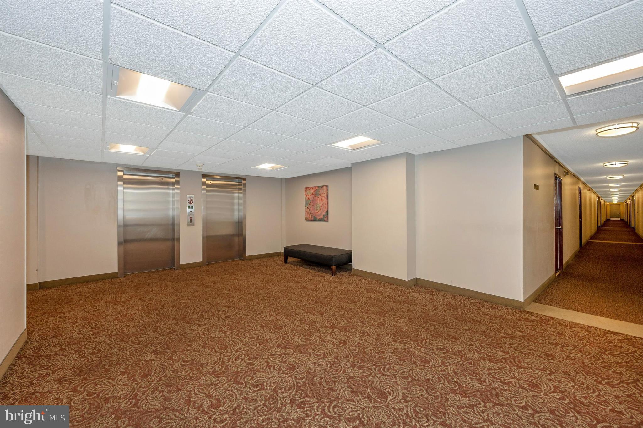 LAKESIDE TERRACE - Residential