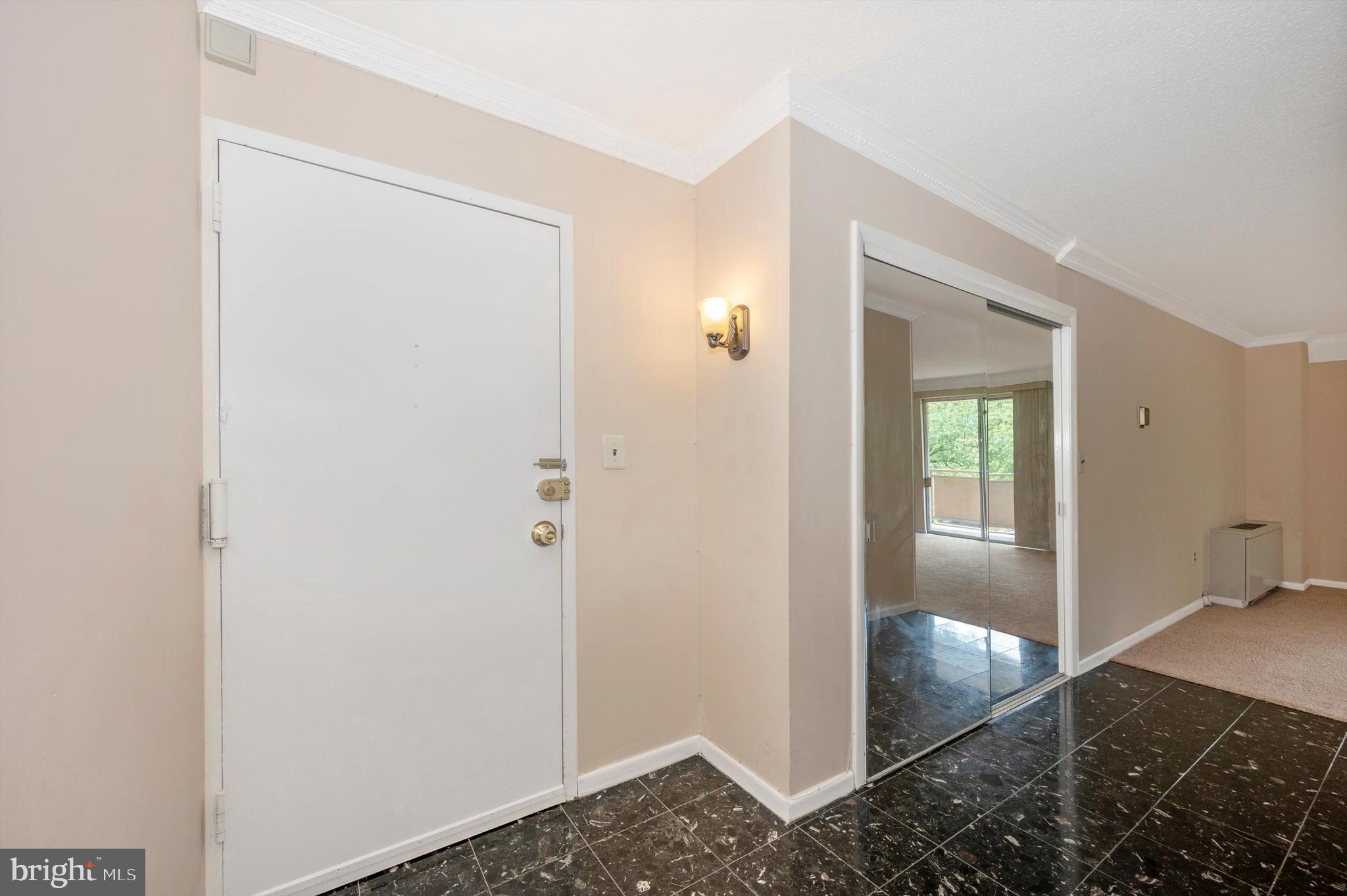 LAKESIDE TERRACE - Residential