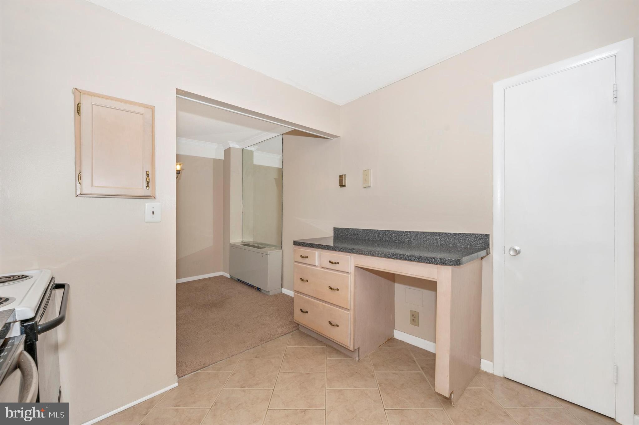 LAKESIDE TERRACE - Residential