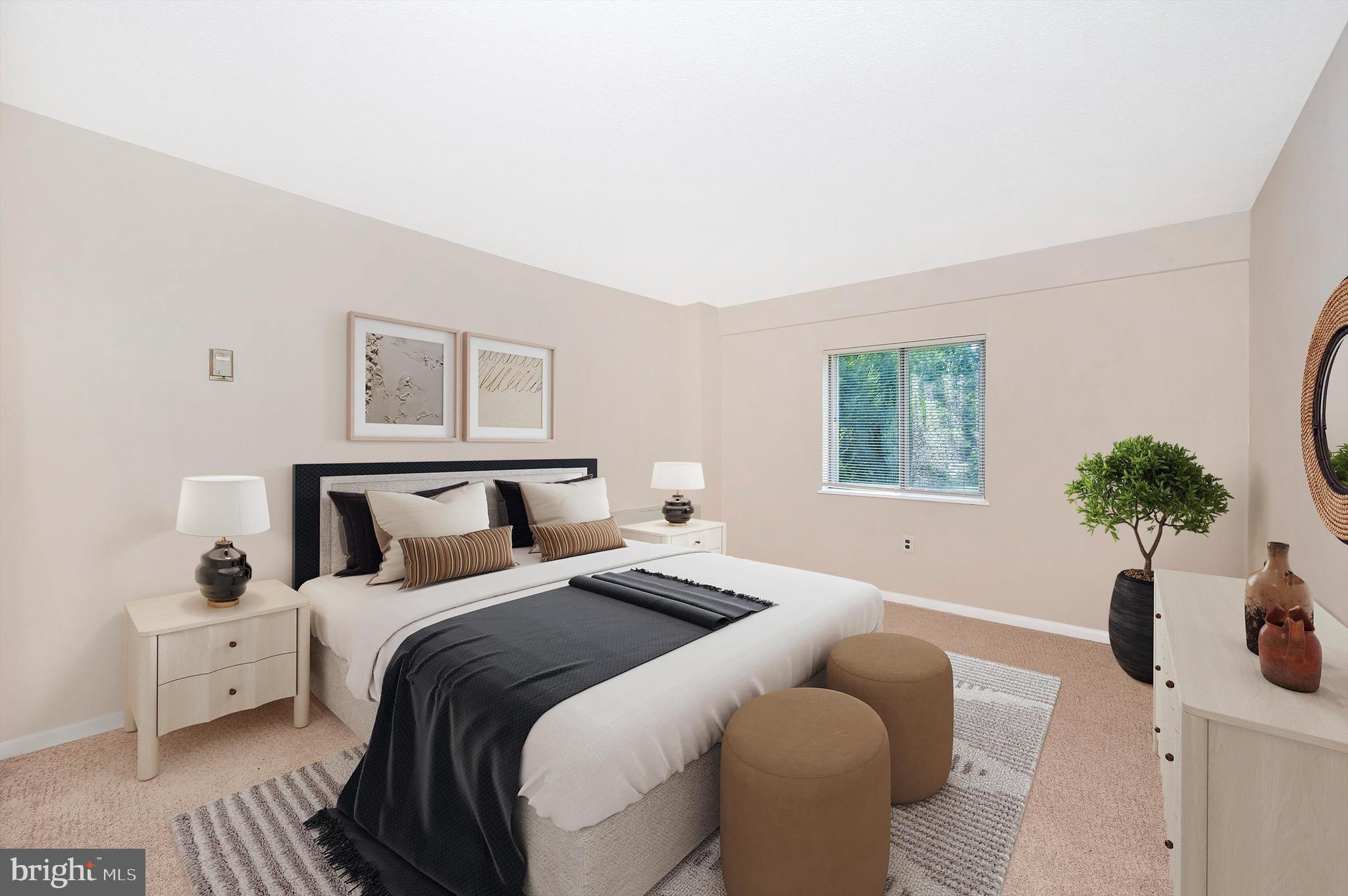 LAKESIDE TERRACE - Residential