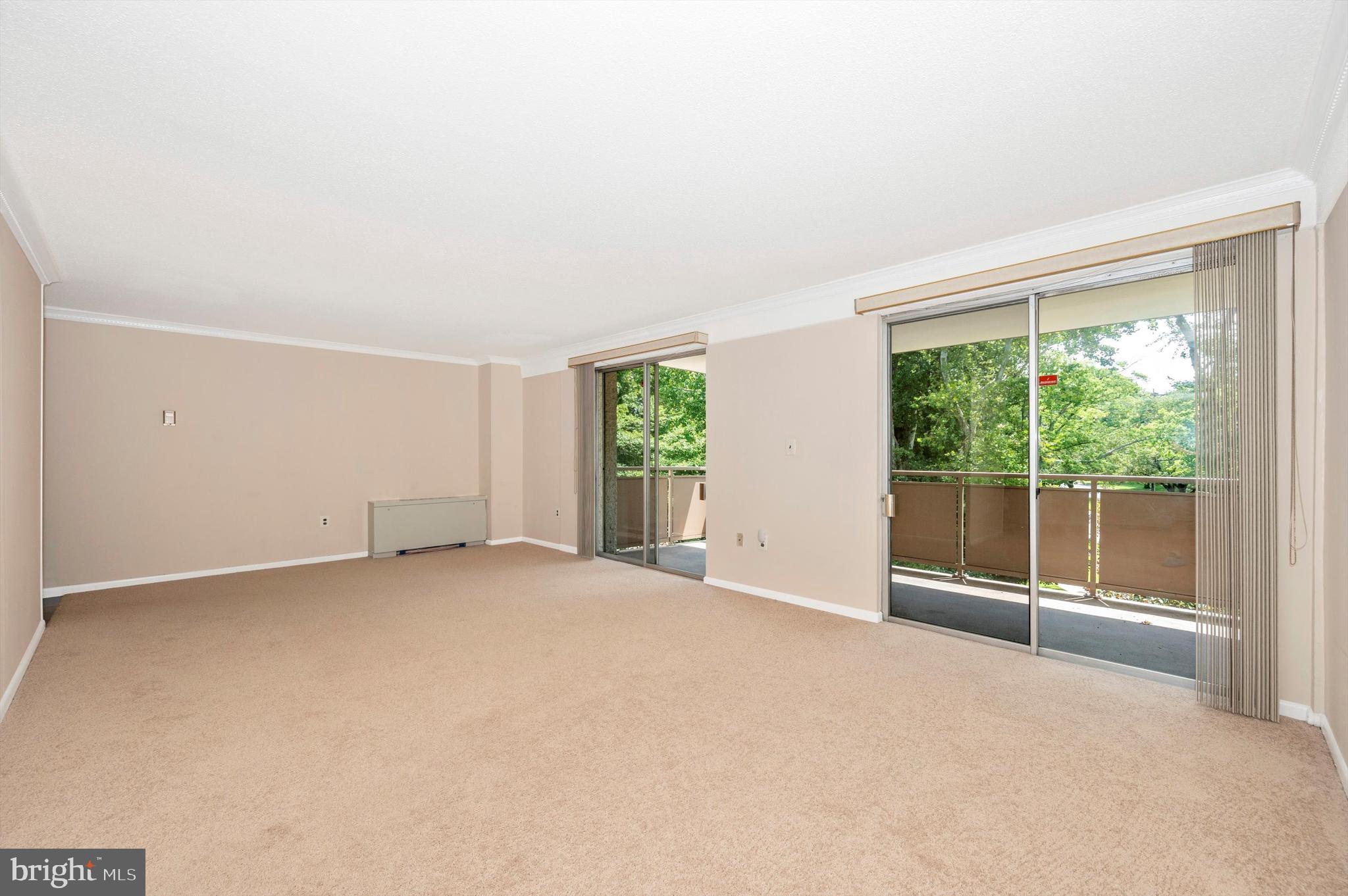 LAKESIDE TERRACE - Residential