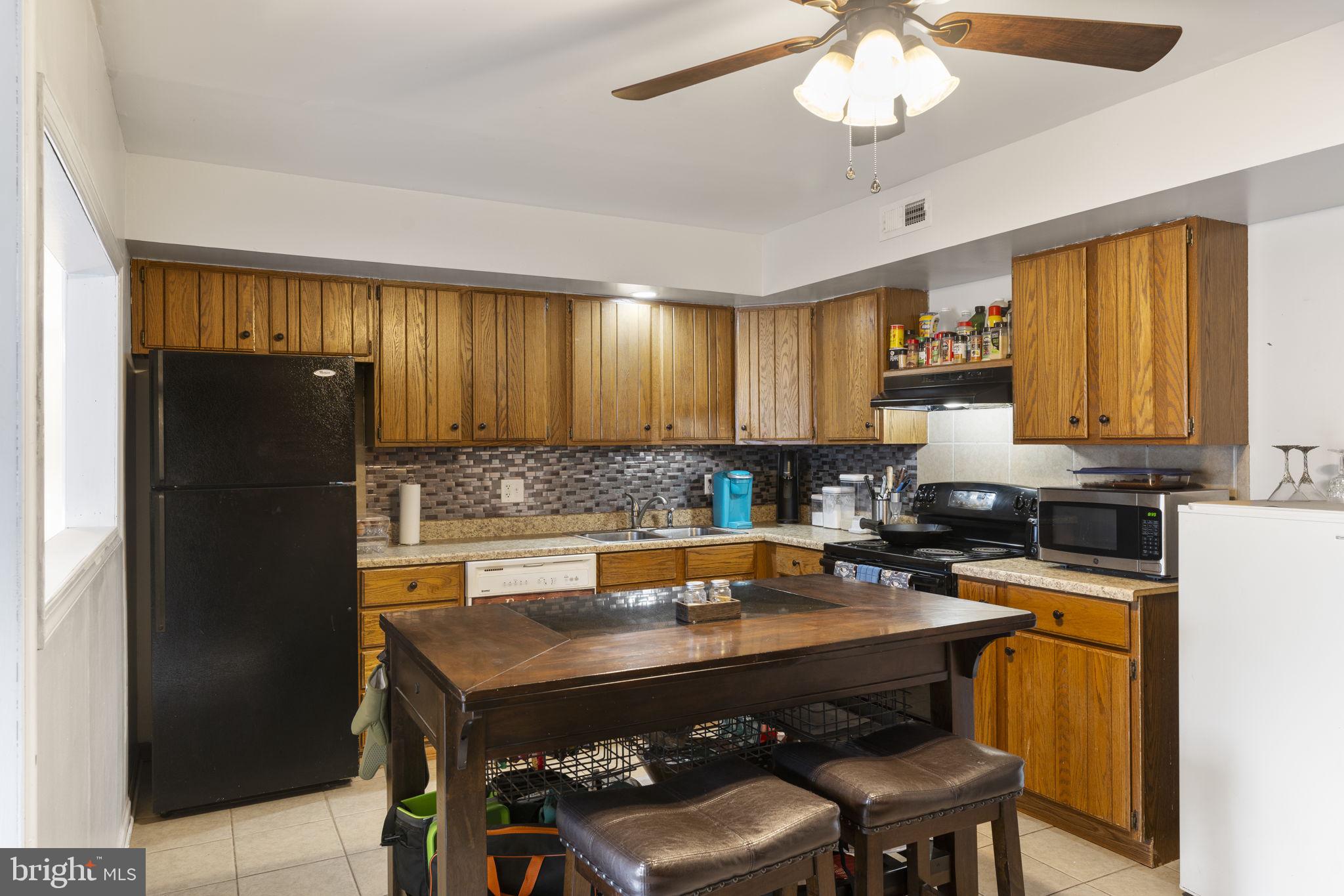 CEDAR GROVE ESTS - Residential