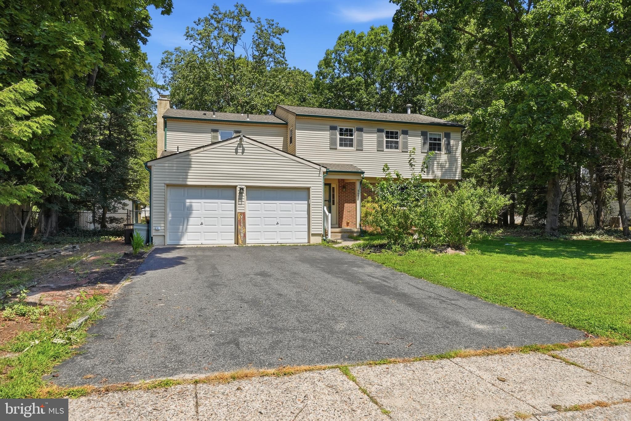 17 BRIARWOOD DRIVE