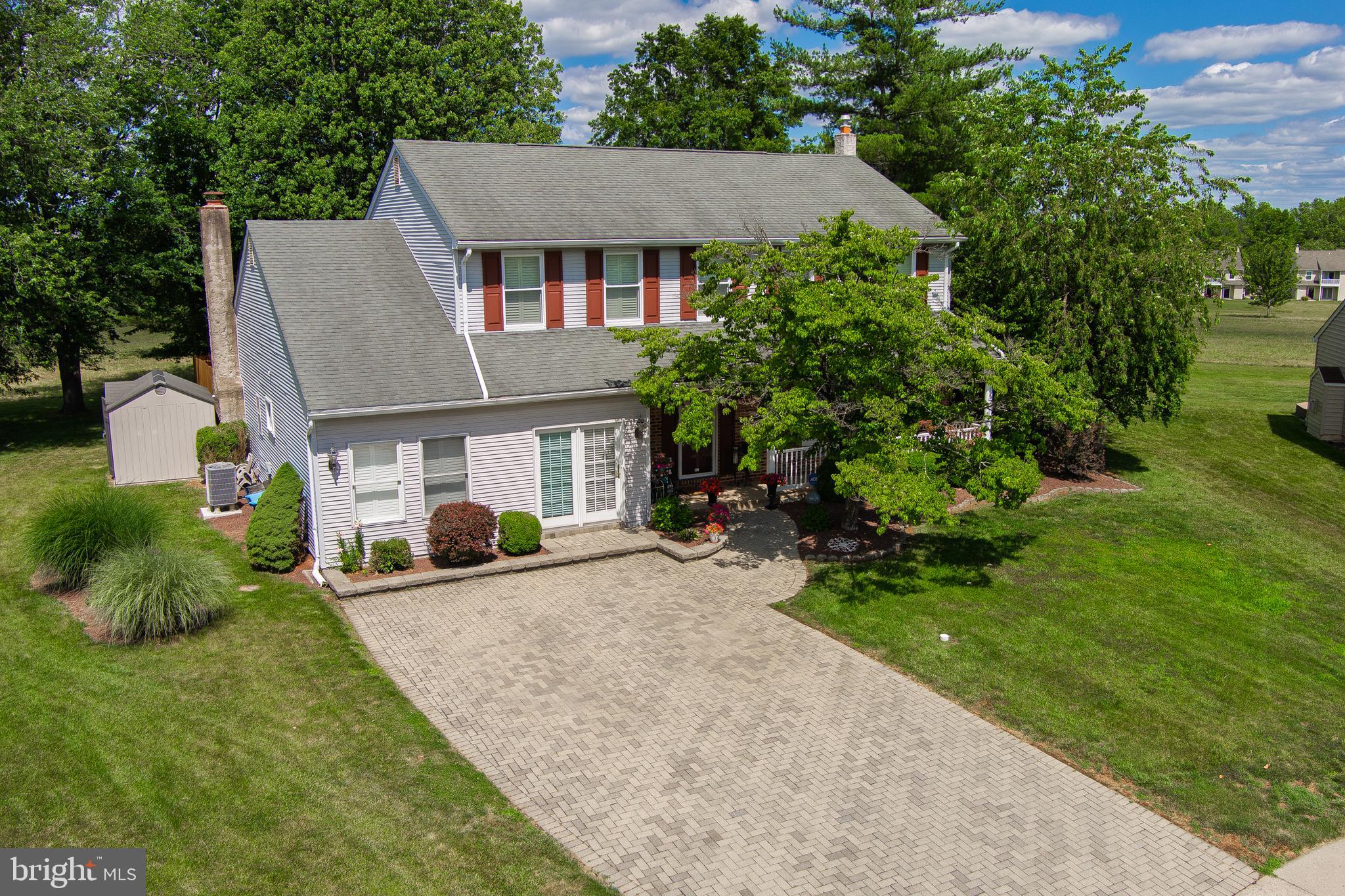 487 CAMBRIDGE LANE