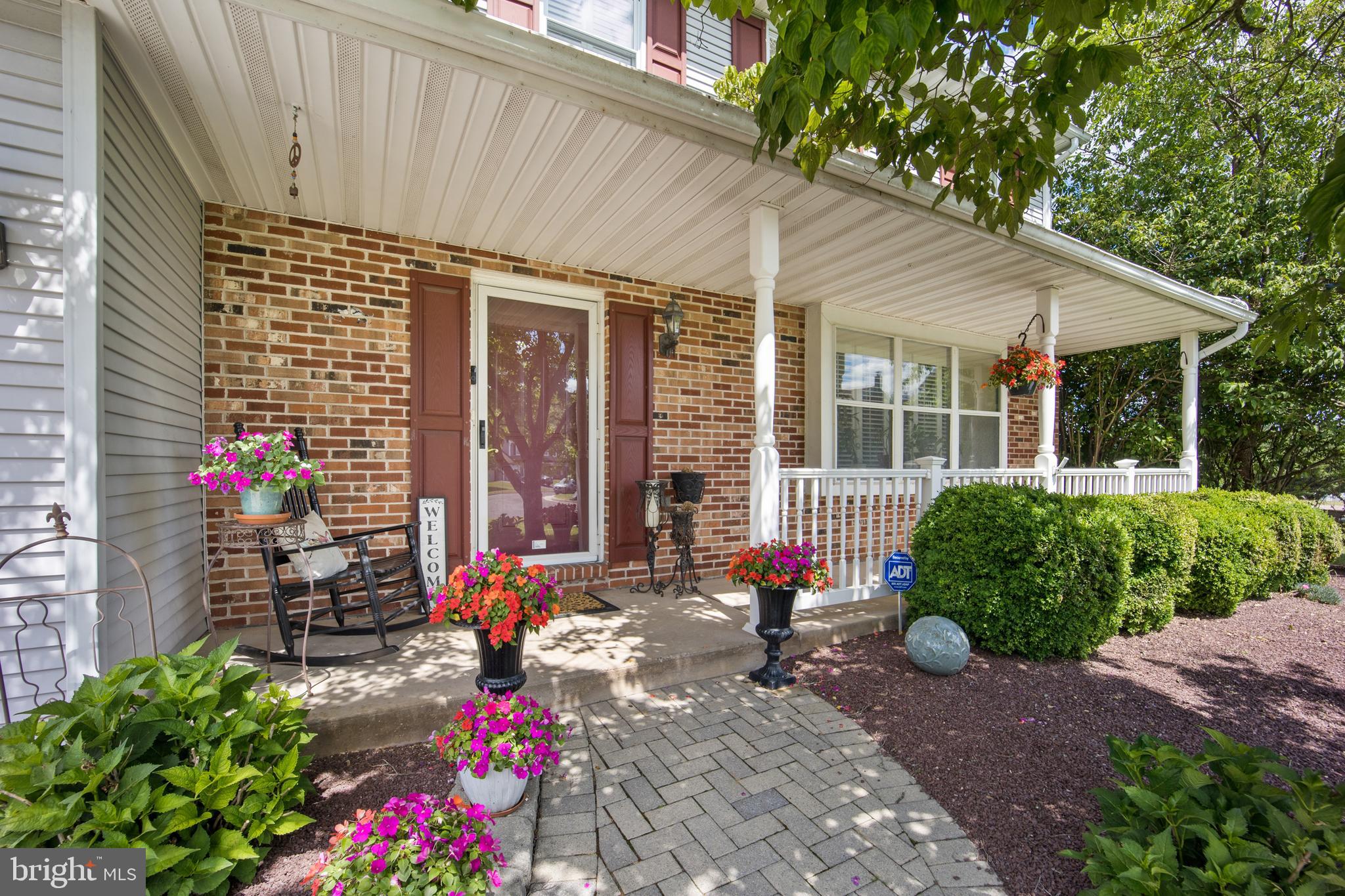 487 CAMBRIDGE LANE