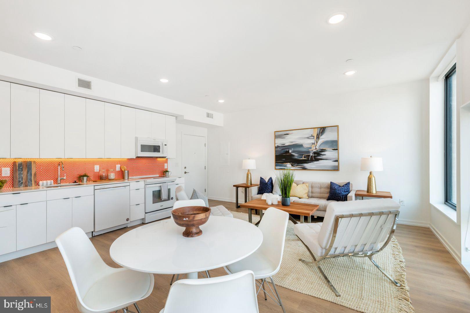 1141 N FRONT STREET 303