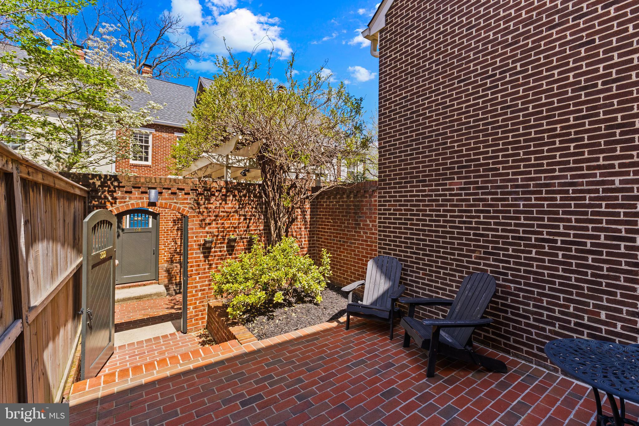 BROCKETTS CROSSING - Residential