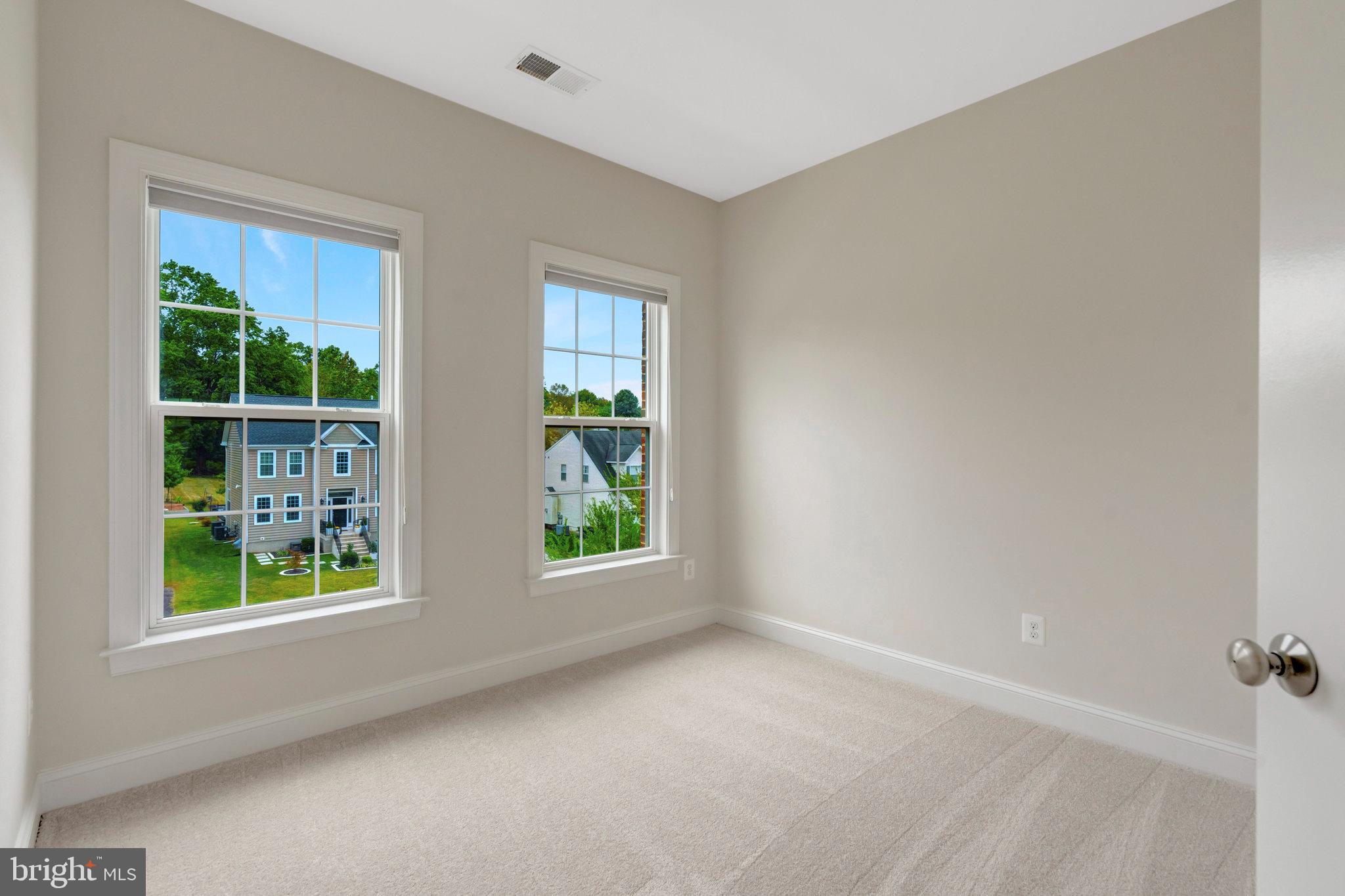 GRANT CORNER - Residential