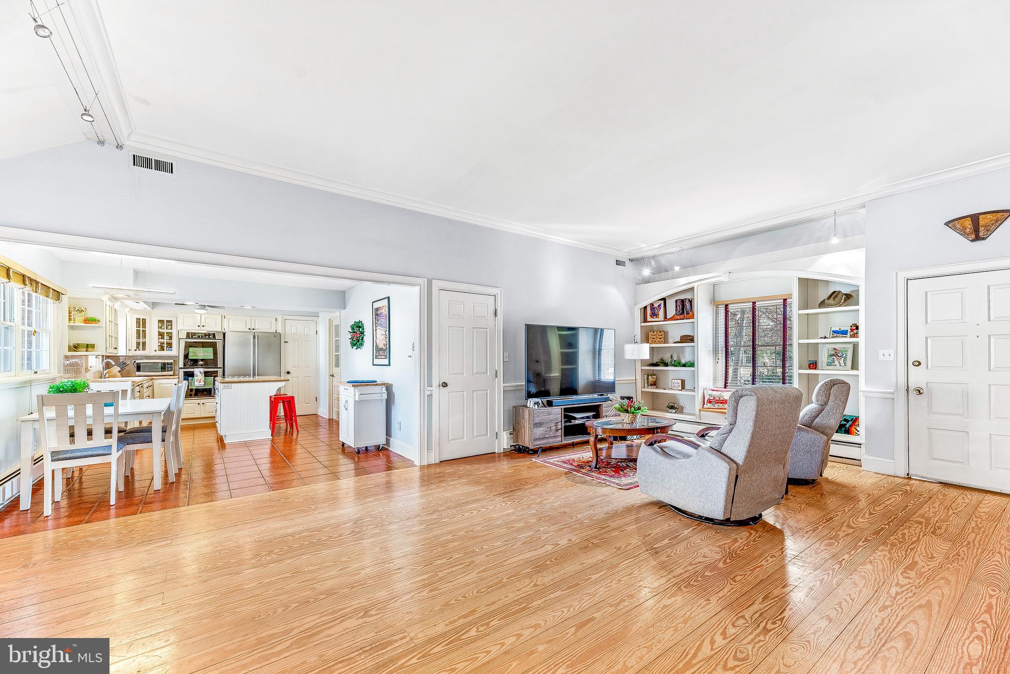 BRETON BAY ESTATES - Residential