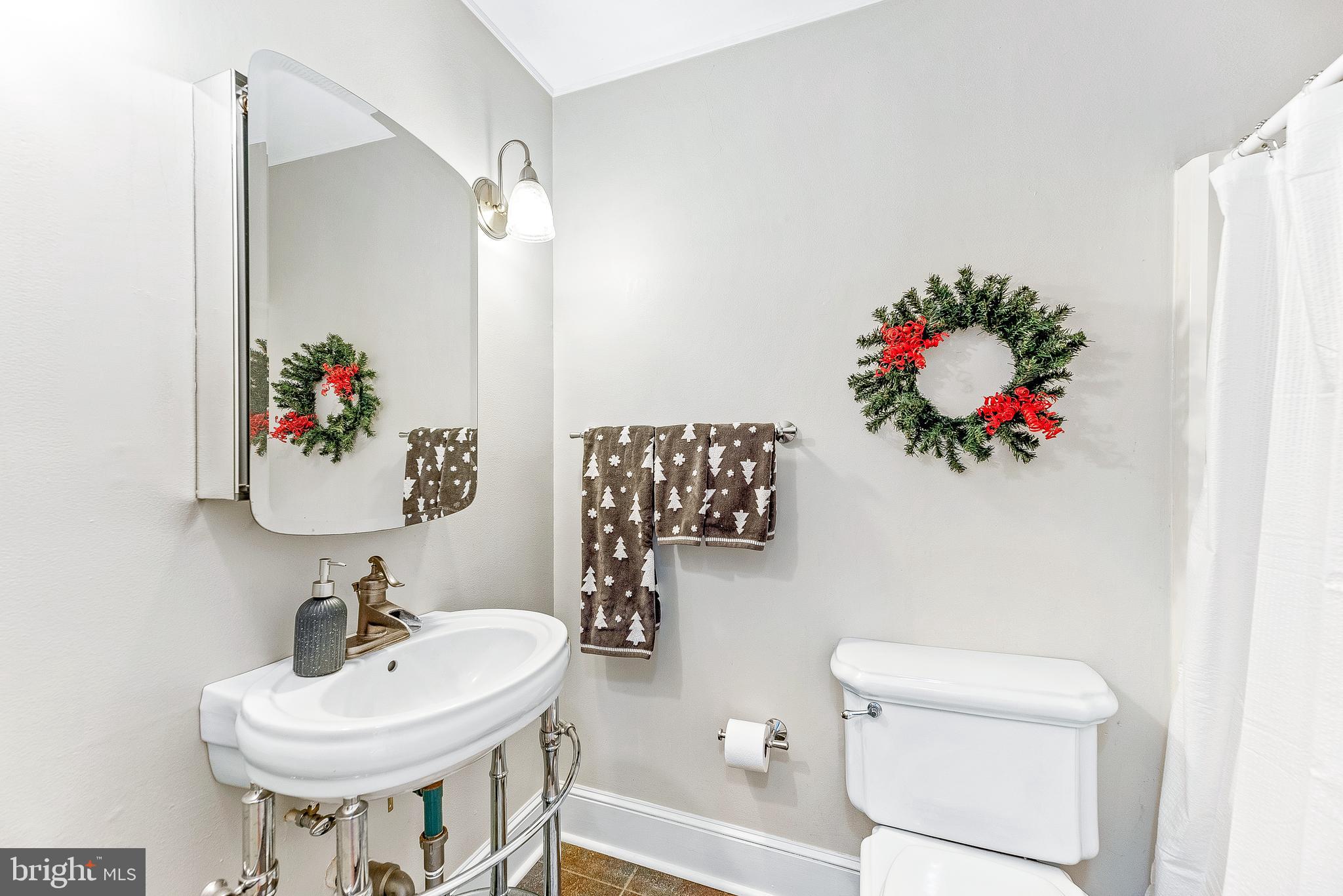 BRETON BAY ESTATES - Residential