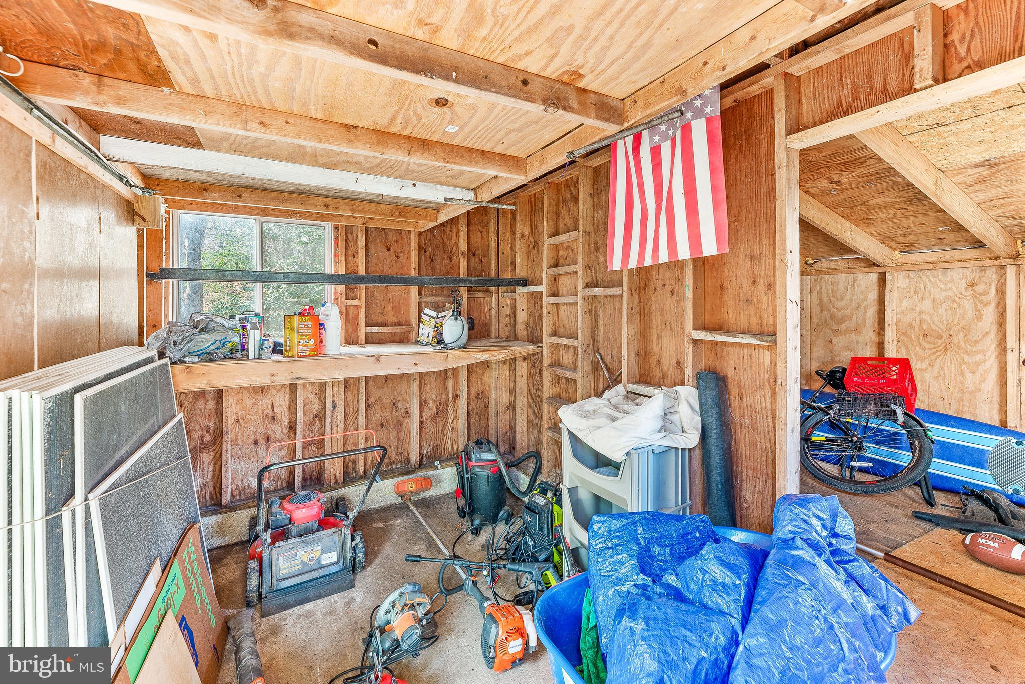 BRETON BAY ESTATES - Residential