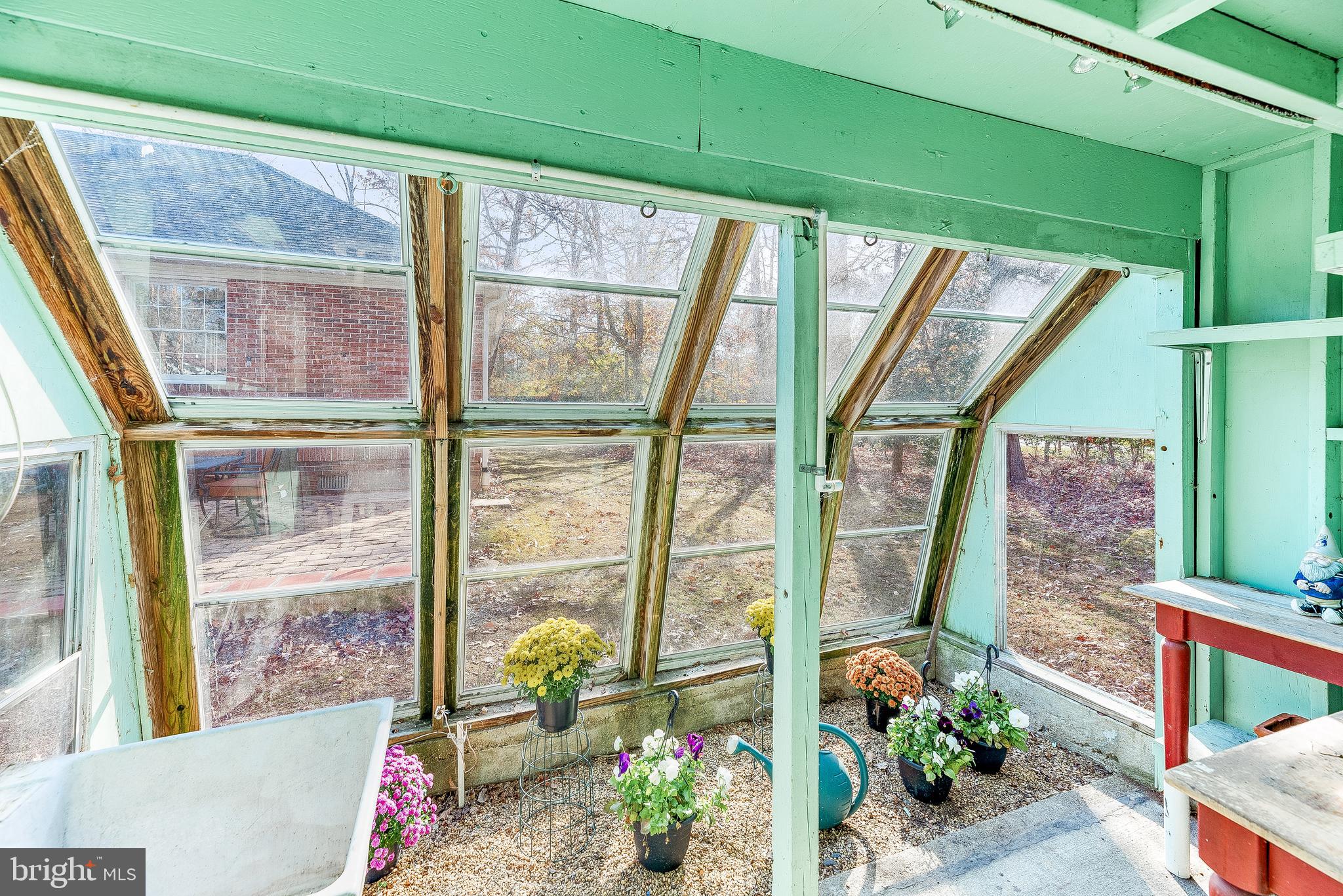 BRETON BAY ESTATES - Residential