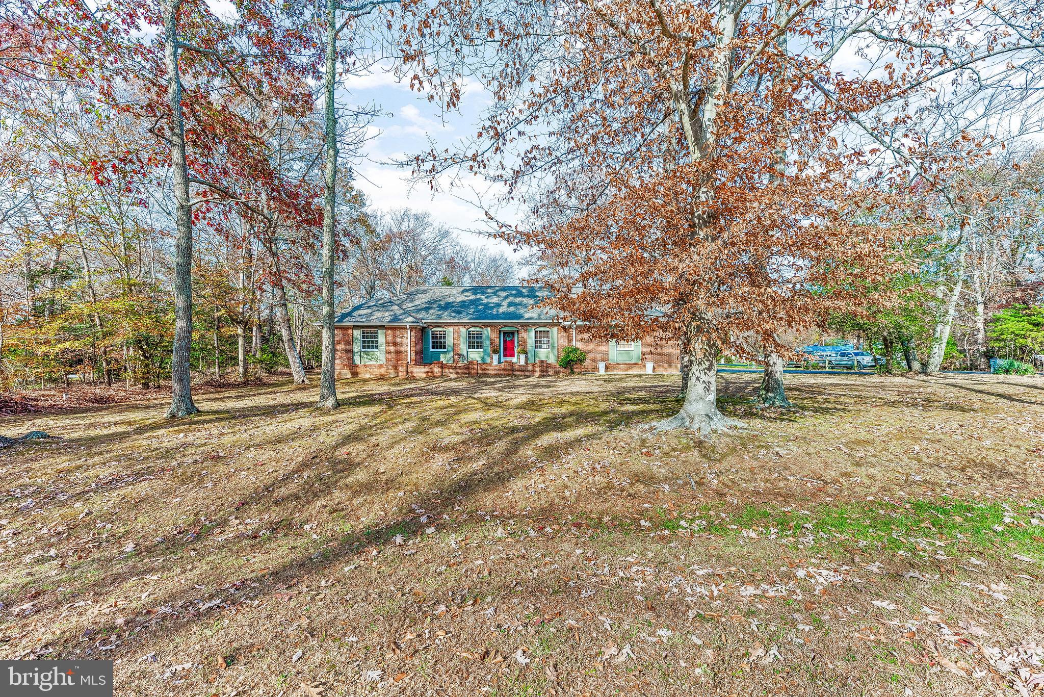 BRETON BAY ESTATES - Residential